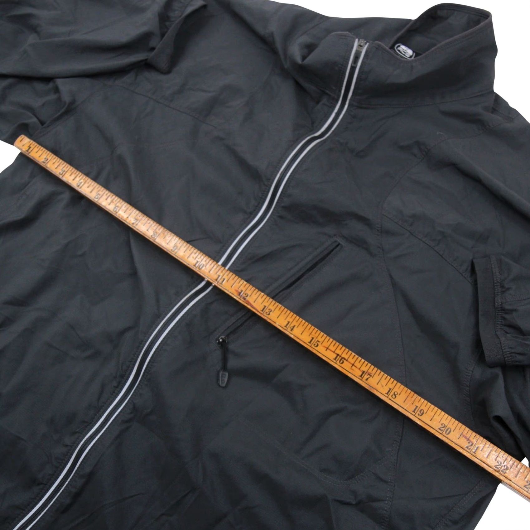 Nike ACG VINTAGE Nike ACG Windbreaker Jacket Gray Mens Large L Jacket Windbreaker Gray Nike ACG Mens XL 90s Size US L / EU 52-54 / 3 - 6 Thumbnail
