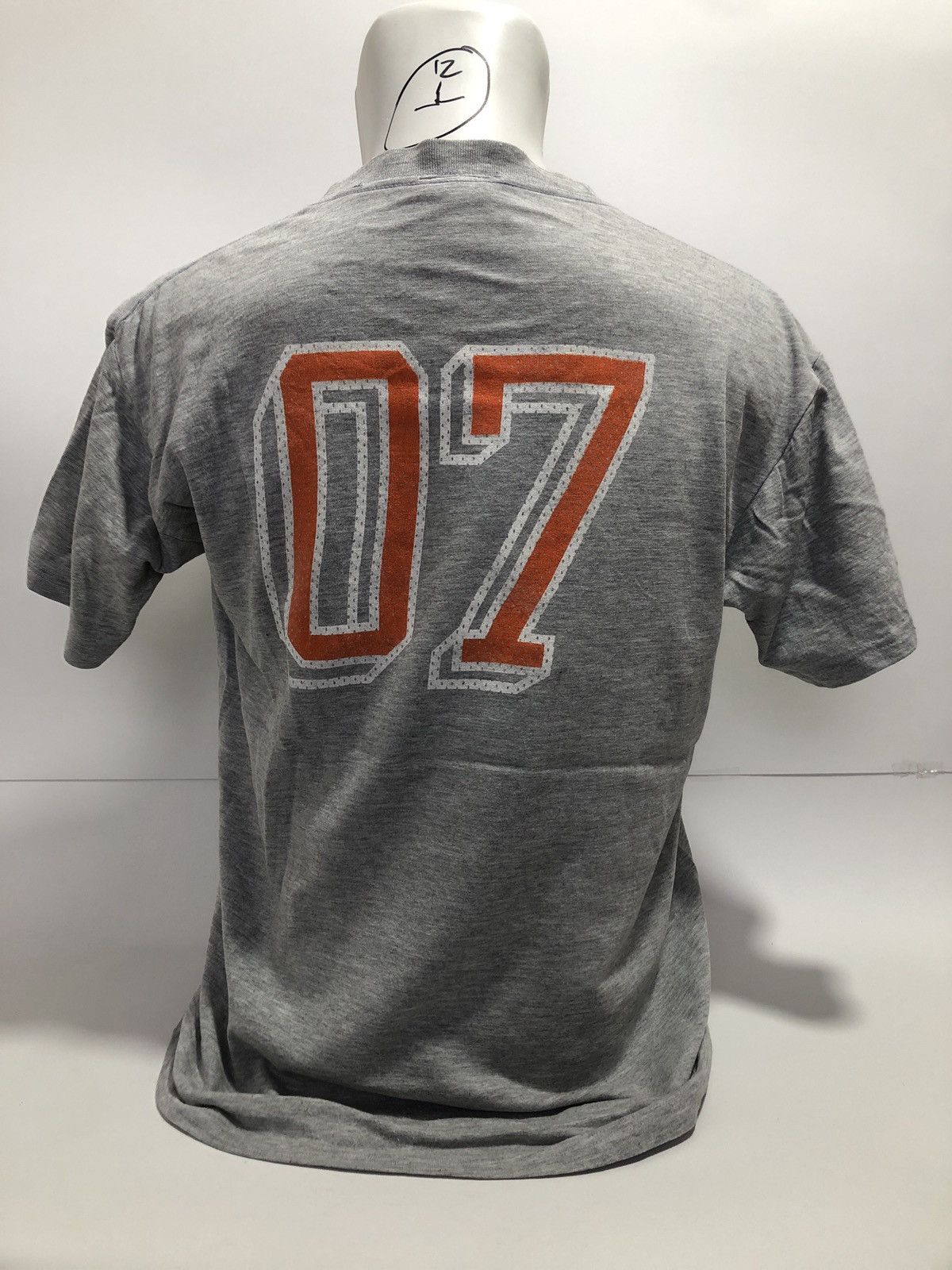 Vintage Vintage DC Shoe Co USA T-Shirt Size US M / EU 48-50 / 2 - 3 Thumbnail