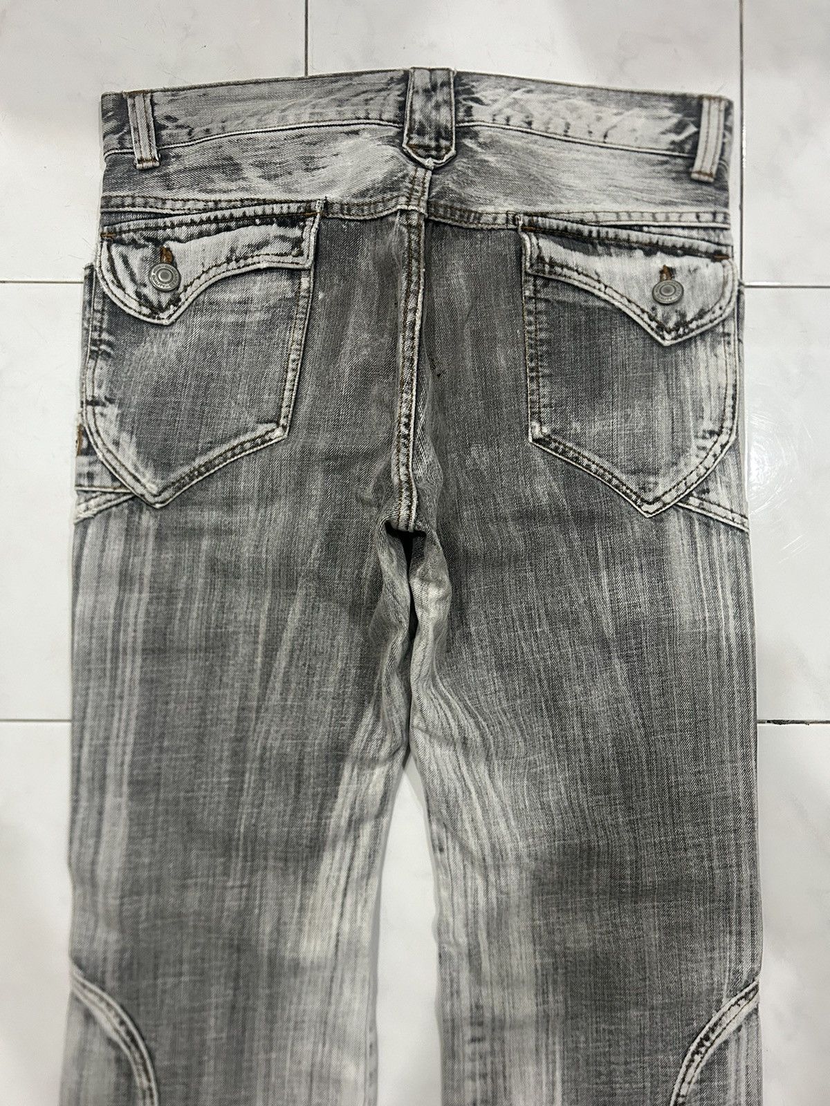 If Six Was Nine Vintage Japanese Mudwash Trashed Printed Faded Flared Jeans Size US 33 - 8 Thumbnail