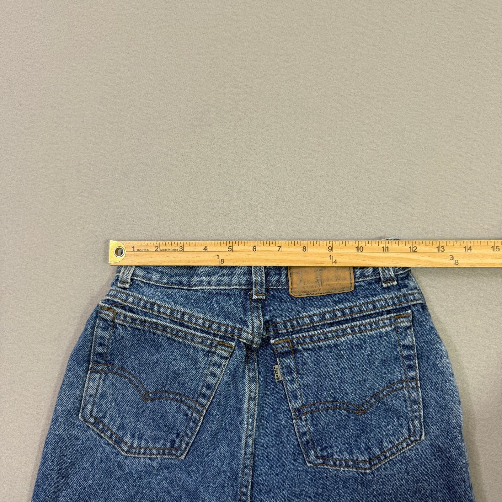 Vintage Vintage Levis 900 Jeans Women's 7 (24x33) Blue Mom High Rise Size 24" / US 00 / IT 34 - 7 Thumbnail