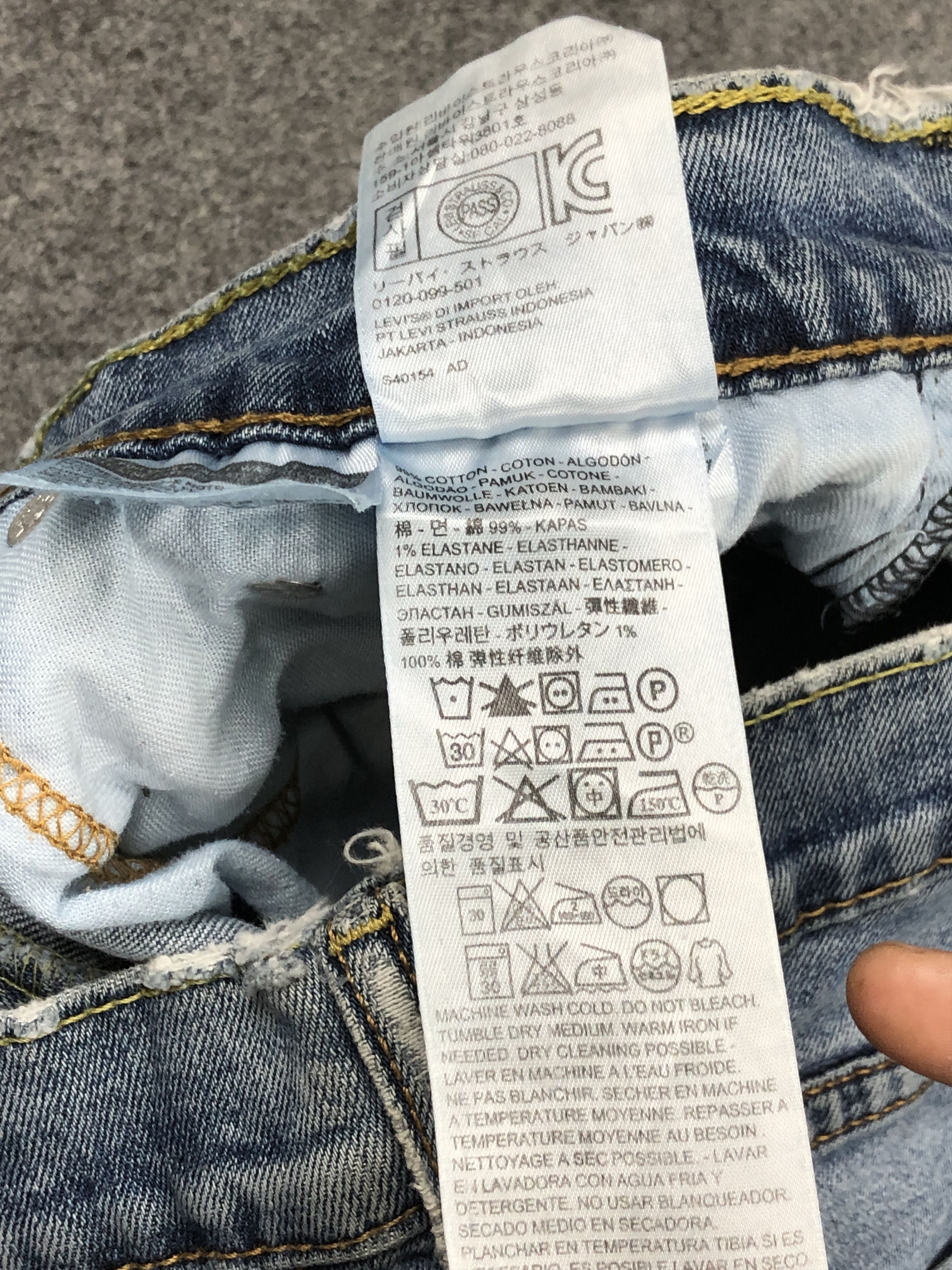 Levi's Vintage Levis 511 Faded Blue Denim DP2371 Size US 28 / EU 44 - 14 Thumbnail