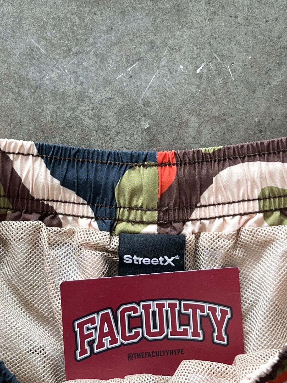 Other StreetX Amoeba Shorts Medium Size US 32 / EU 48 - 3 Thumbnail