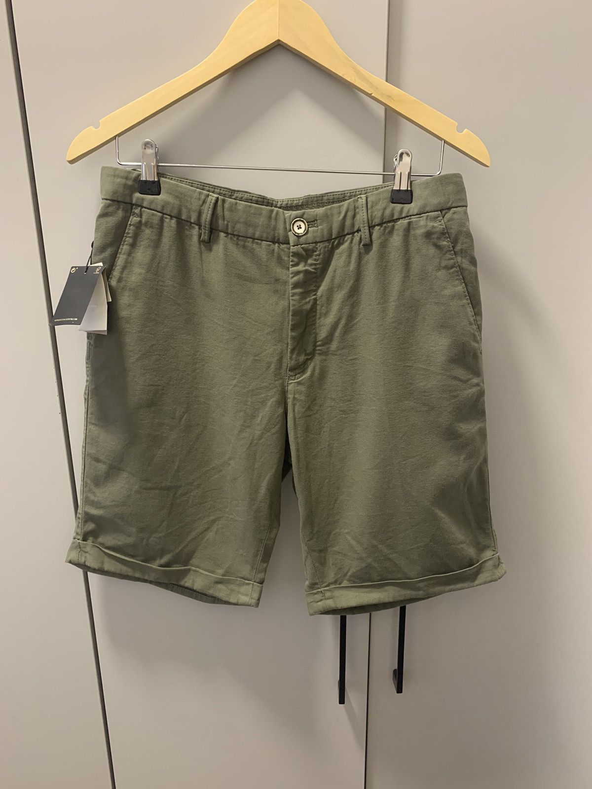 Massimo Dutti Shorts Massimo Dutti men ykk Size US 38 / EU 54 - 1 Thumbnail