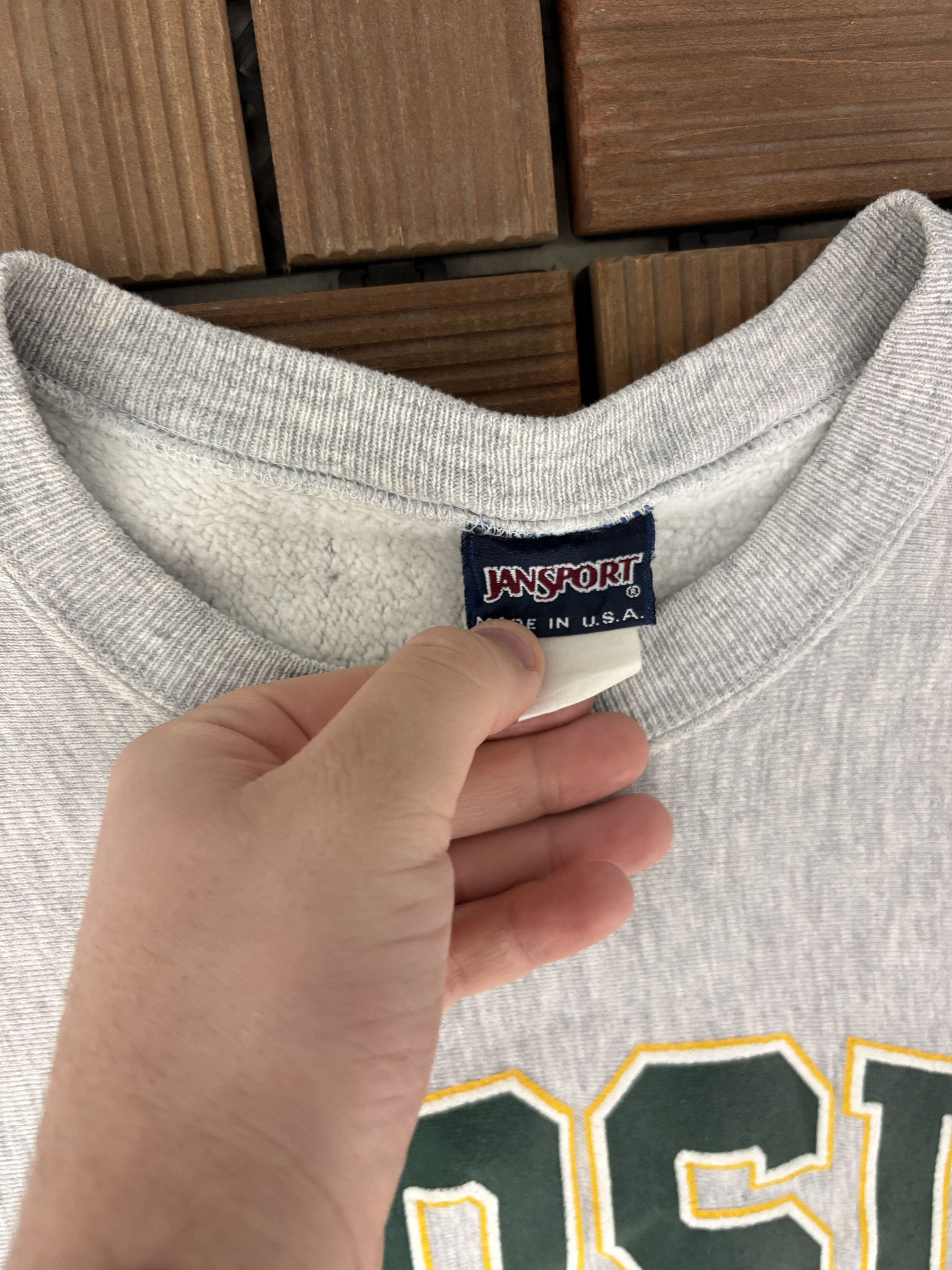 Vintage North Dakota State Bison Vintage Grey Crewneck Sweater Size US L / EU 52-54 / 3 - 6 Thumbnail