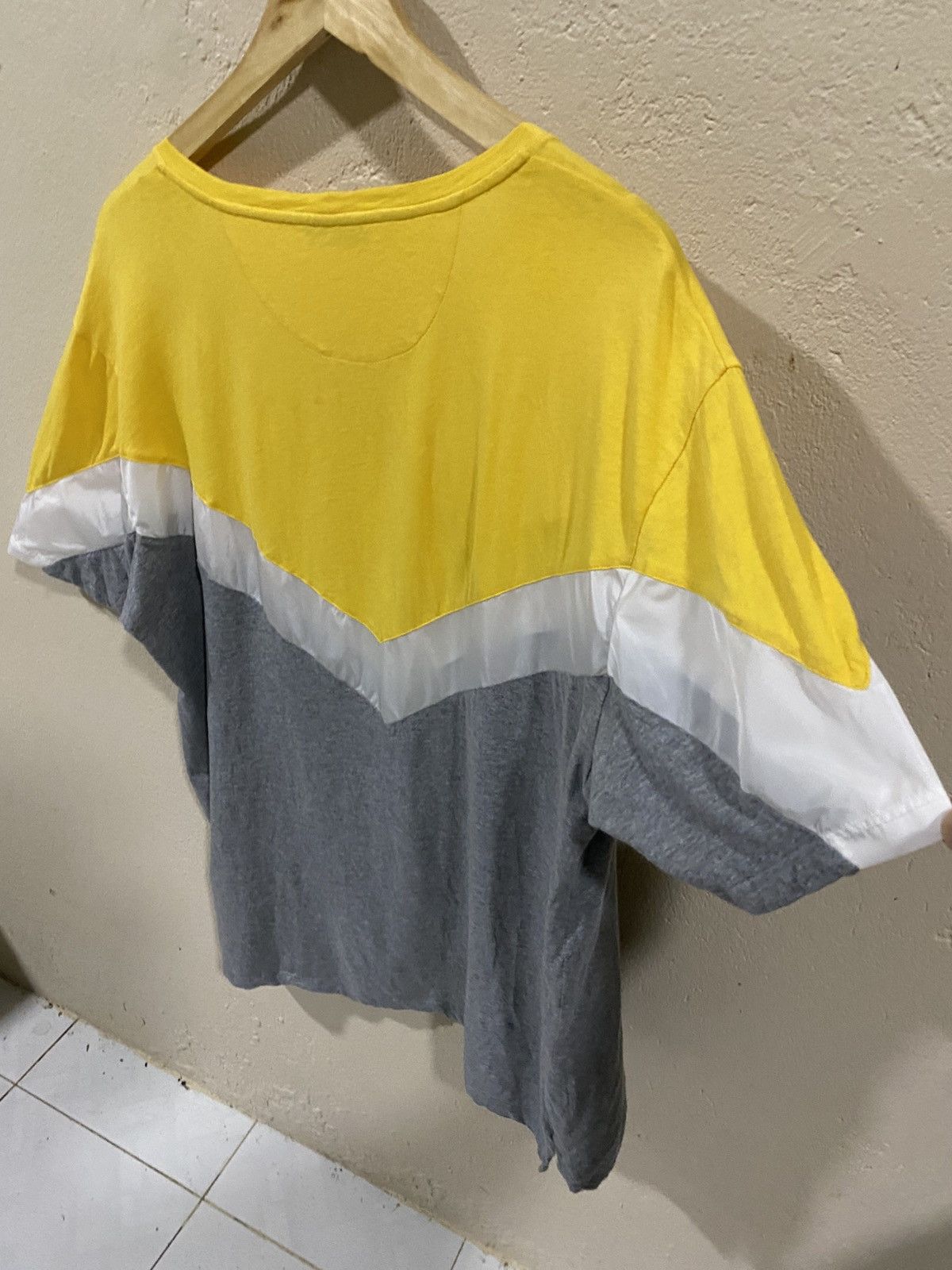 Valentino Valentino Tricolor Tee Size US XL / EU 56 / 4 - 6 Thumbnail