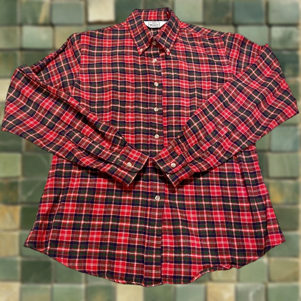 Vintage VINTAGE Woolrich Woman Button Down Shirt Wool Flannel Plaid Red 80s Slim Regular Size 12 Size XL / US 12-14 / IT 48-50 - 1 Thumbnail