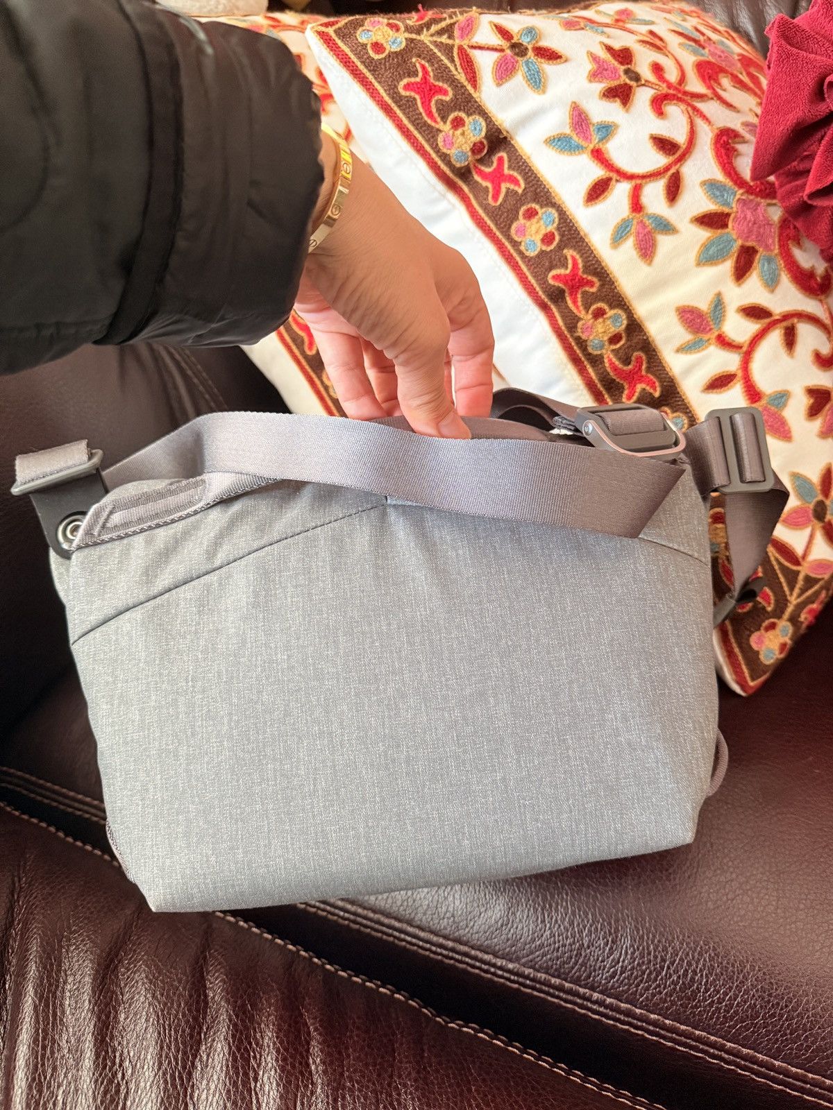 Other Peak Design Ash Gray Everyday Sling 3L Camera Bag Size ONE SIZE - 4 Thumbnail