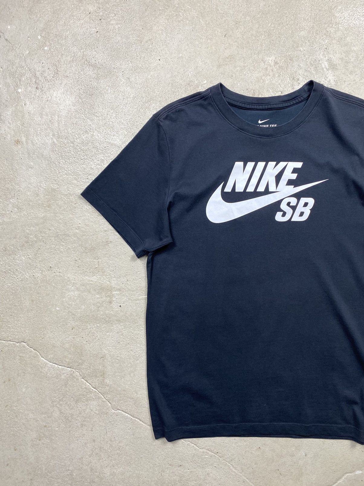 Nike Y2K 00’s Vintage Faded Nike Sb T Shirt Tn Zm Hype Size US M / EU 48-50 / 2 - 2 Thumbnail