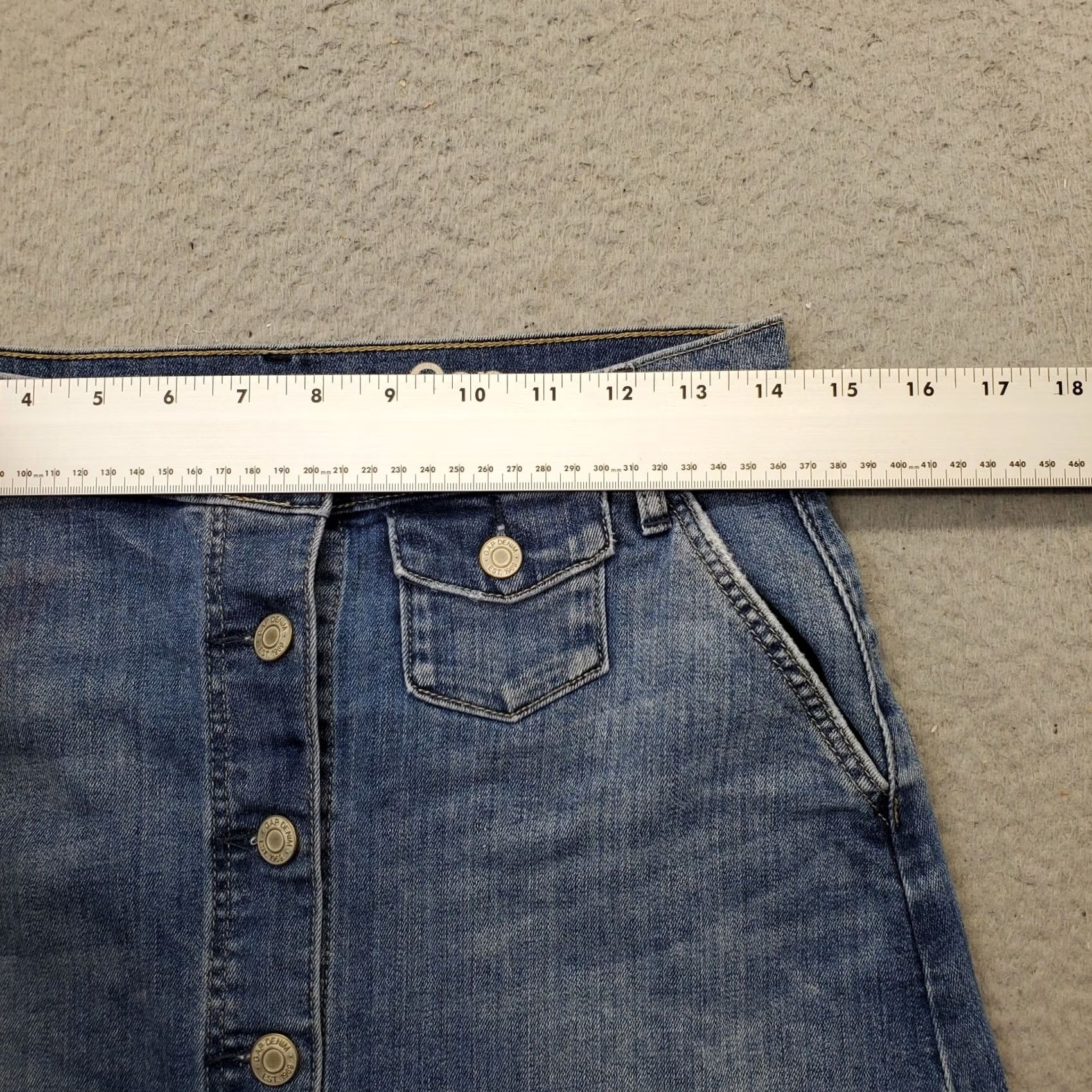 Gap Gap Jeans Midi Skirt Womens 27 Blue Denim Medium Wash Pockets Button Front Slit Pockets A-Line Casual Shirt not; Size 27" / US 4 / IT 40 - 7 Thumbnail