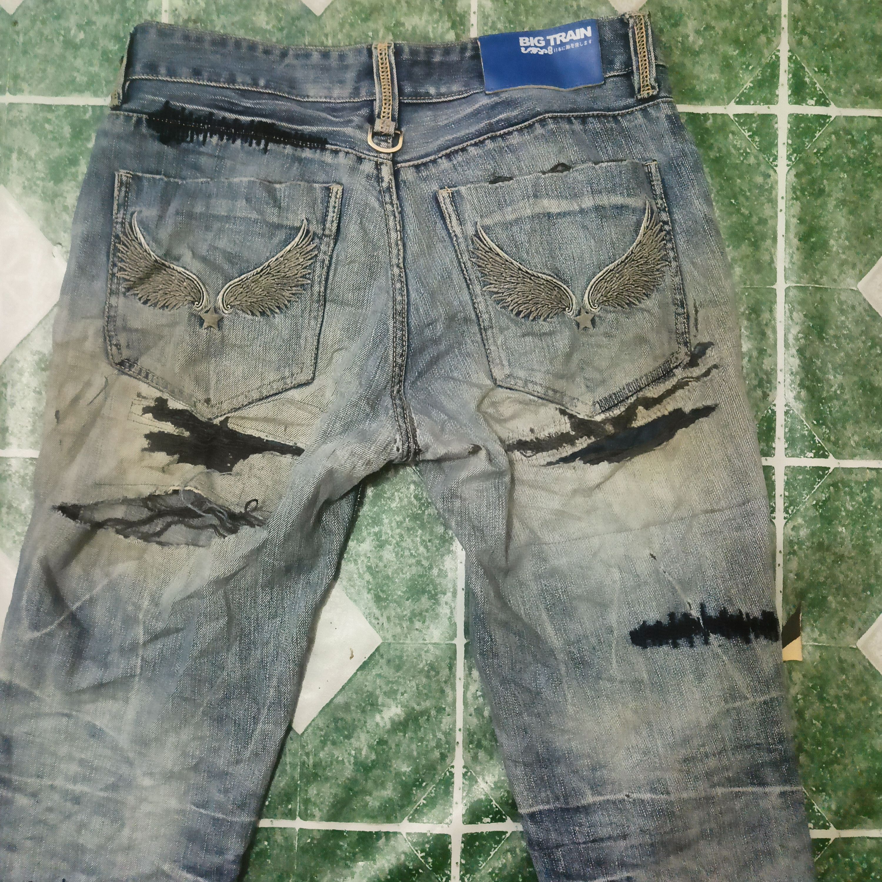 Ends Repair 💥Sick 💥Insane 90s Distressed Big Train jeans Size US 31 - 12 Thumbnail