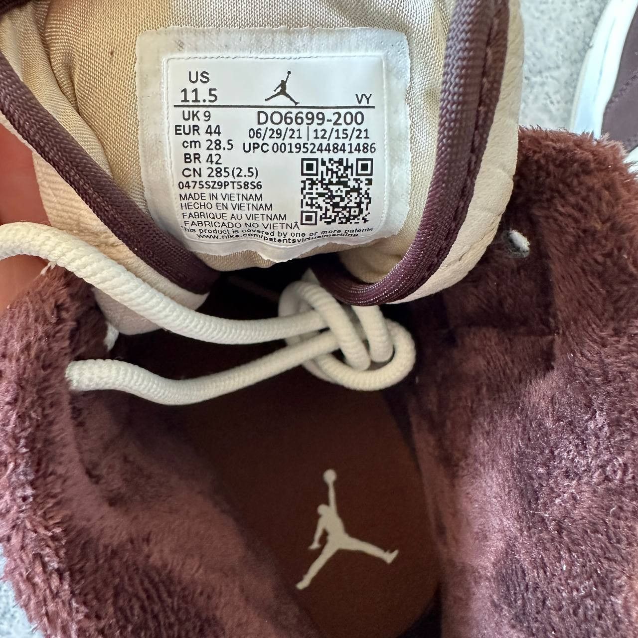 Jordan Brand Air Jordan 1 Mid "Cream Dark Chocolate" Size 44 DO6699-200 Size US 11.5 / IT 41.5 - 8 Thumbnail