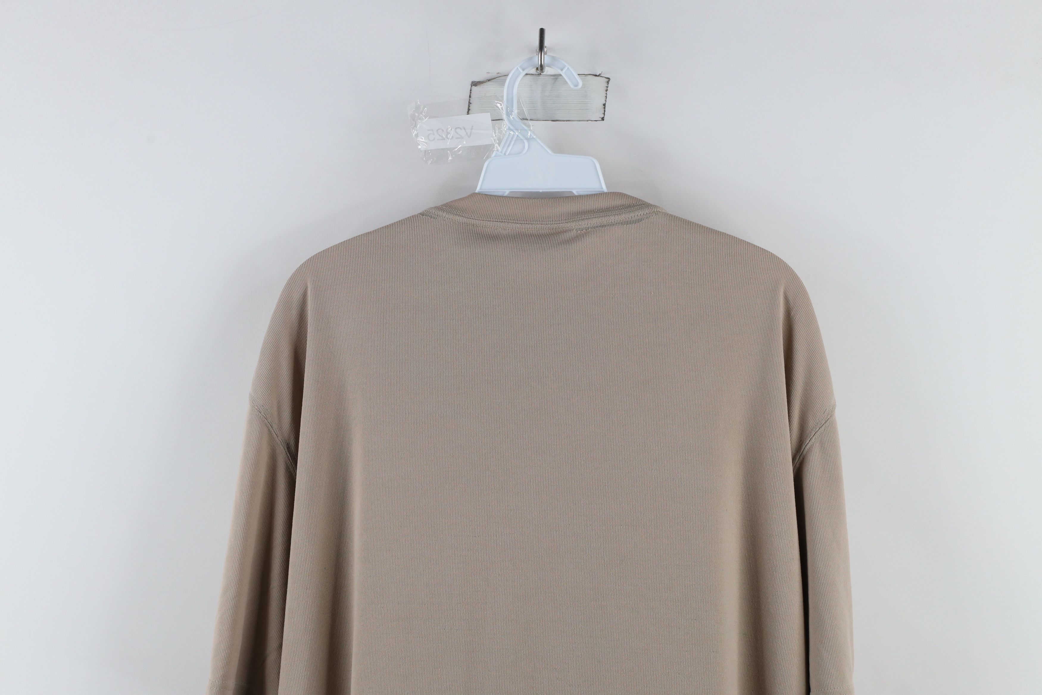 Vintage Vintage 90s Streetwear Blank Ribbed Knit T-Shirt Beige Size US L / EU 52-54 / 3 - 11 Thumbnail