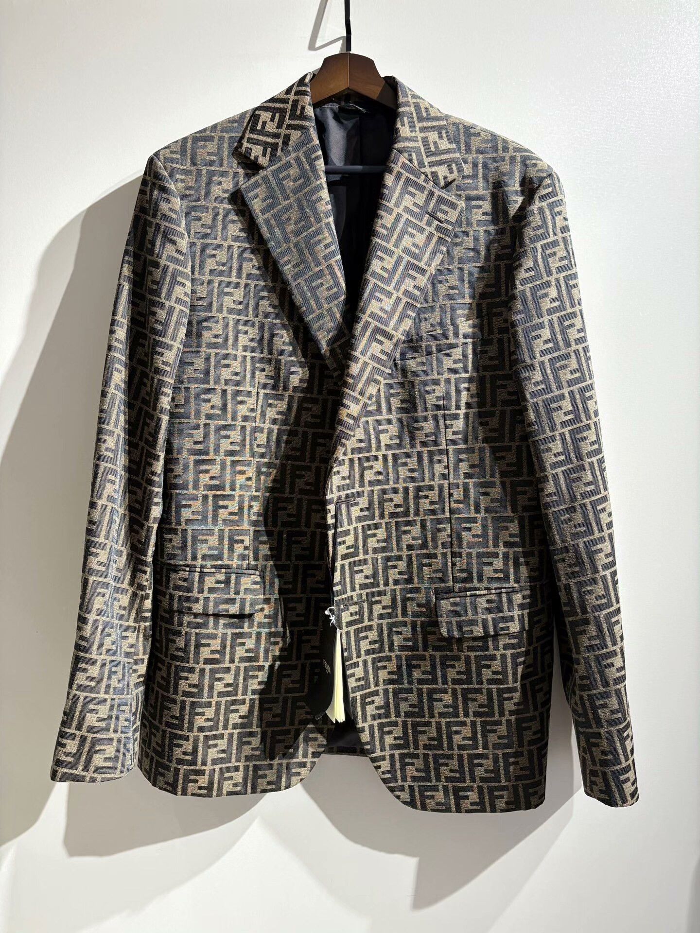 Fendi fendi logo print long sleeve casual blazer Size US L / EU 52-54 / 3 - 1 Thumbnail