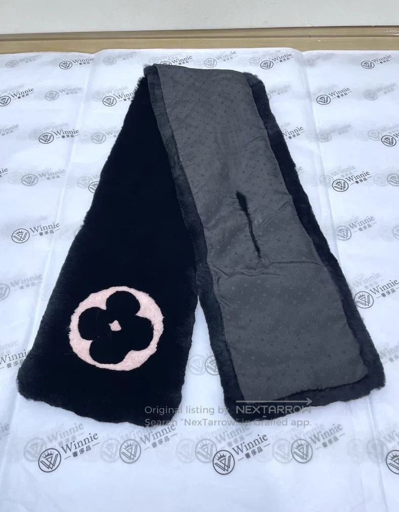 Louis Vuitton Louis Vuitton Black pink jacquard logo fur scarf Size ONE SIZE - 8 Thumbnail