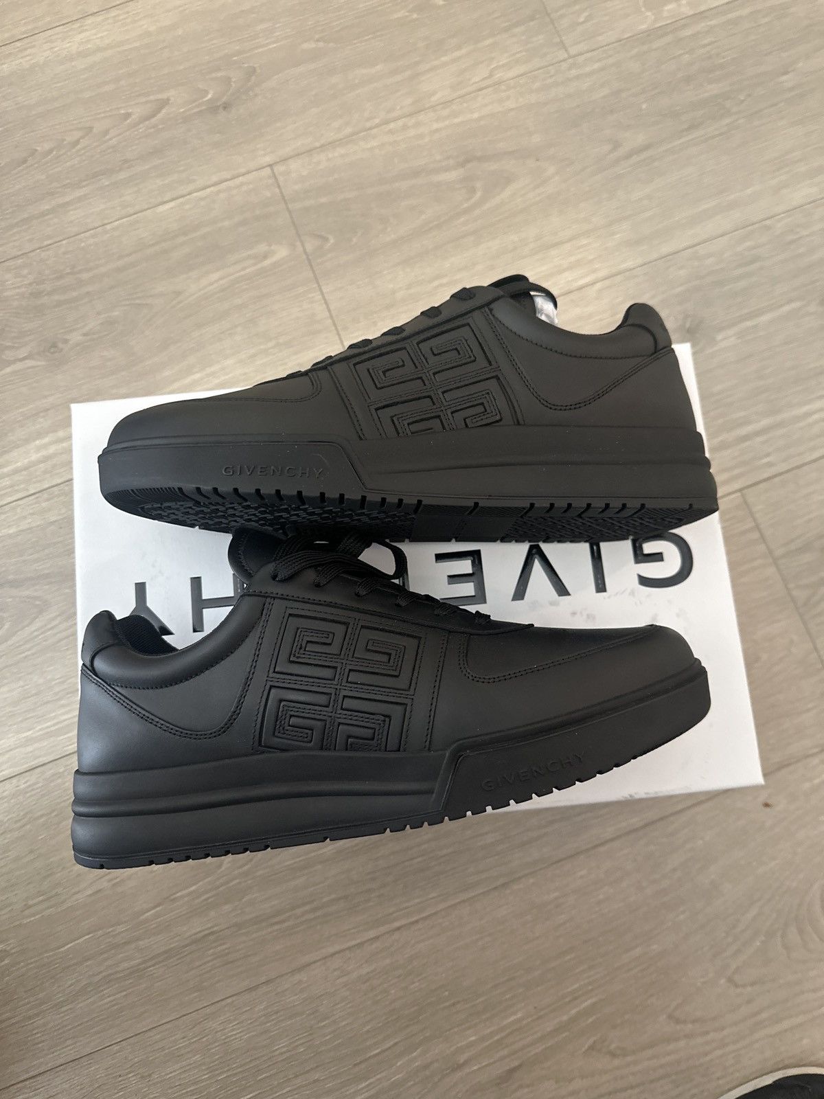 Givenchy Givenchy G4 logo Sneakers Size US 10.5 / EU 43-44 - 6 Thumbnail