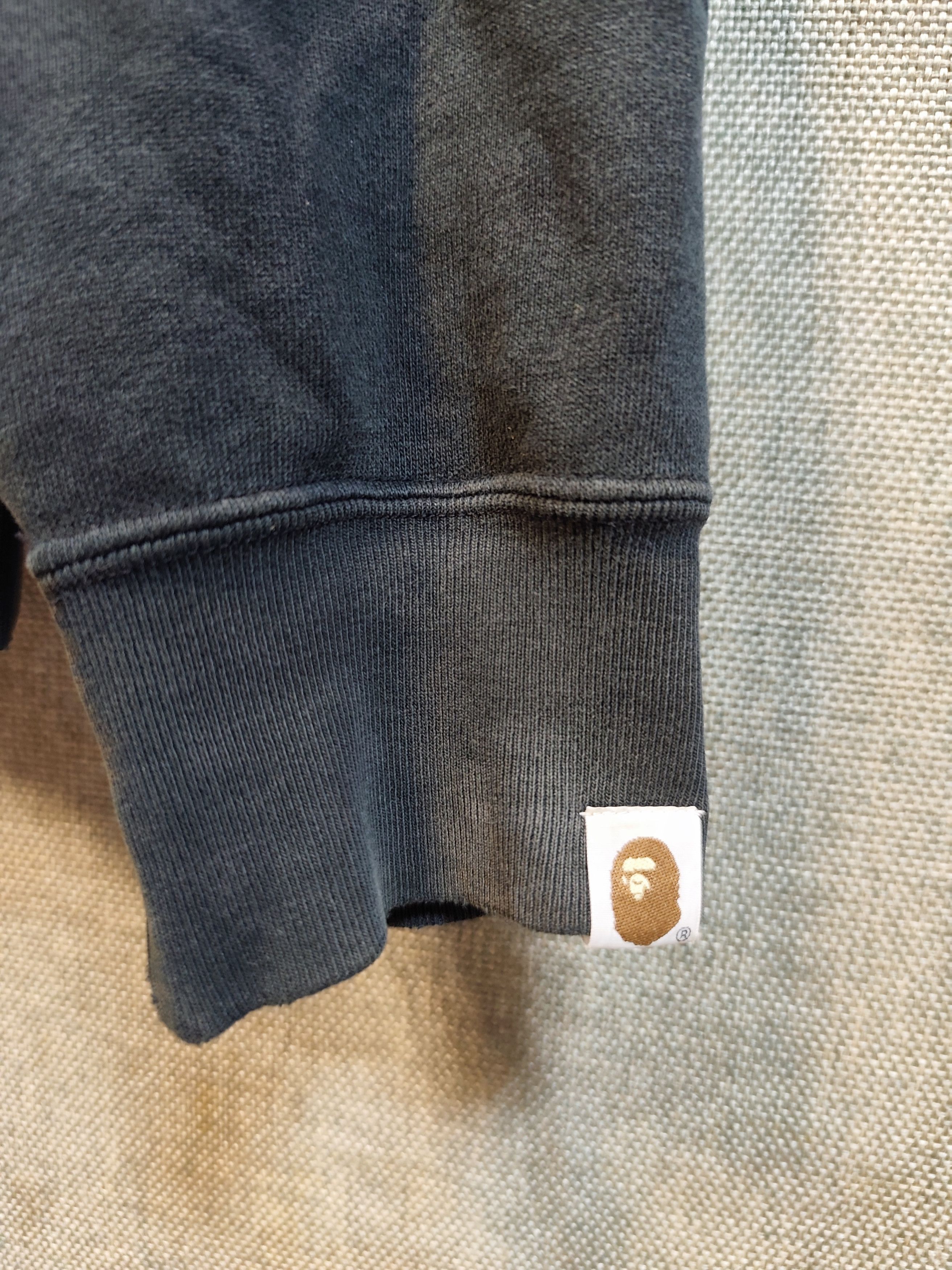 Bape × Kaws 2005 Bape x Kaws Crewneck Size US M / EU 48-50 / 2 - 4 Thumbnail