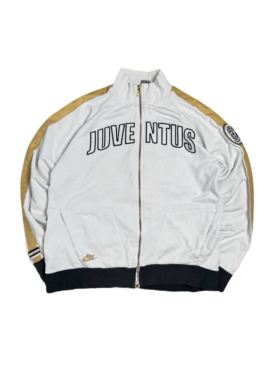 ⚽️ 90’S NIKE JUVENTUS VINTAGE SPELLOUT FOOTBALL RETRO JACKET