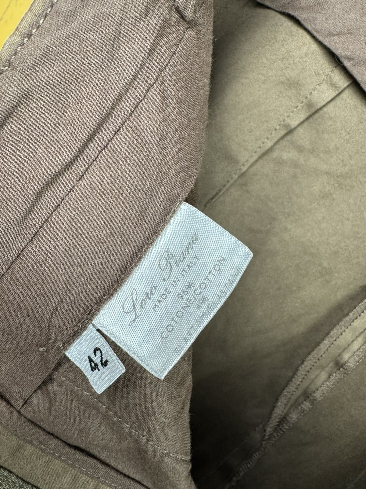 Loro Piana Capri Loro Piana Vintage with buttons at the bottom Size 28" / US 6 / IT 42 - 4 Thumbnail