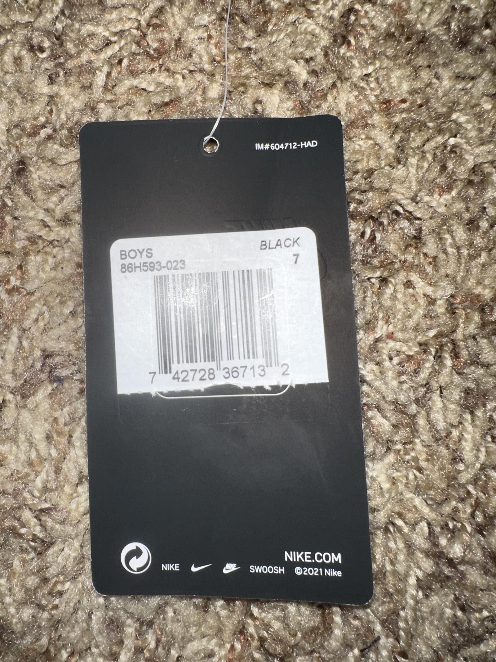 Nike Nike Little Kids (Boy’s) Tech Fleece Black Shorts Size US 26 / EU 42 - 11 Thumbnail