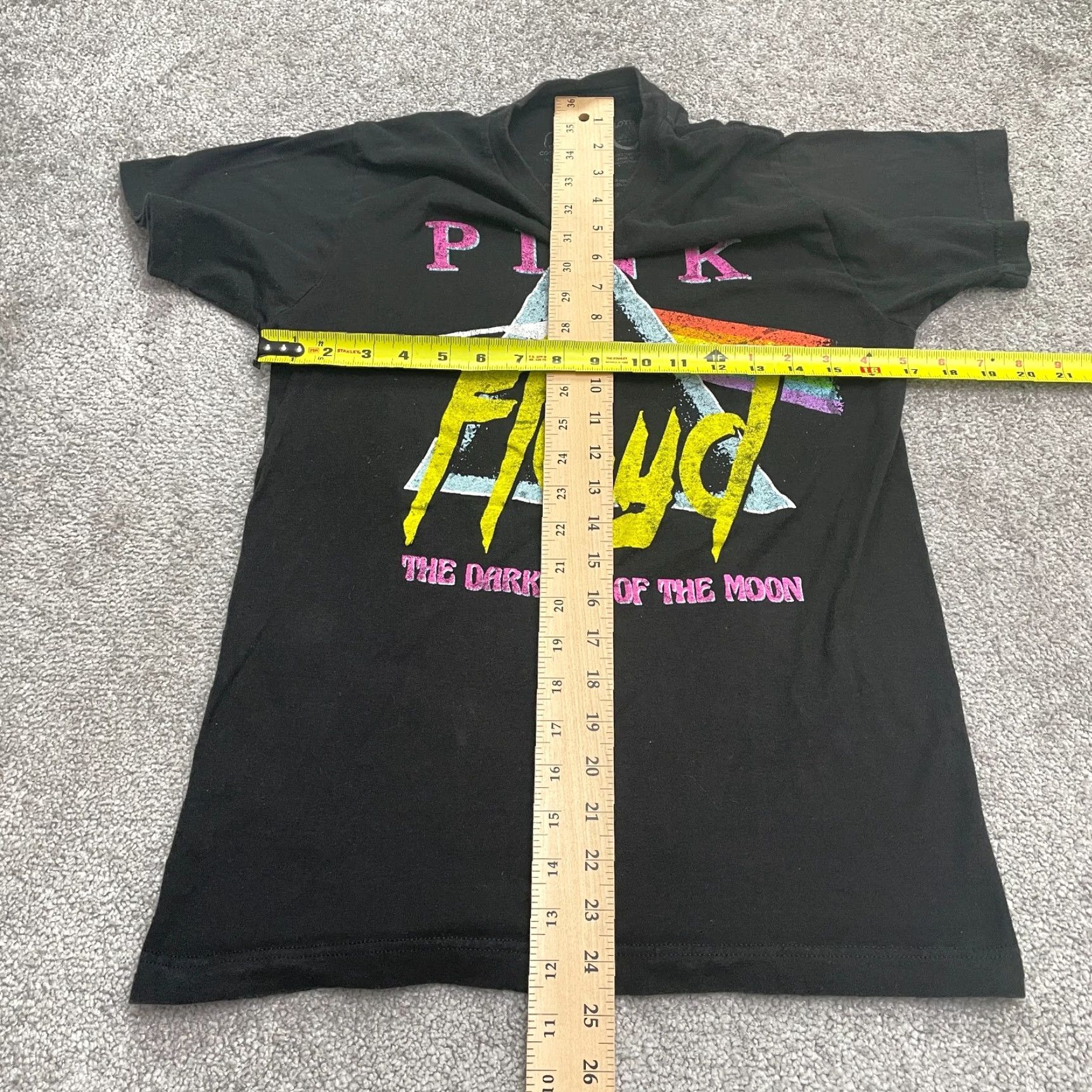 Vintage Pink Floyd Graphic T-Shirt Women Small Black Crew Neck Short Sleeve Band Tee Size S / US 4 / IT 40 - 7 Thumbnail