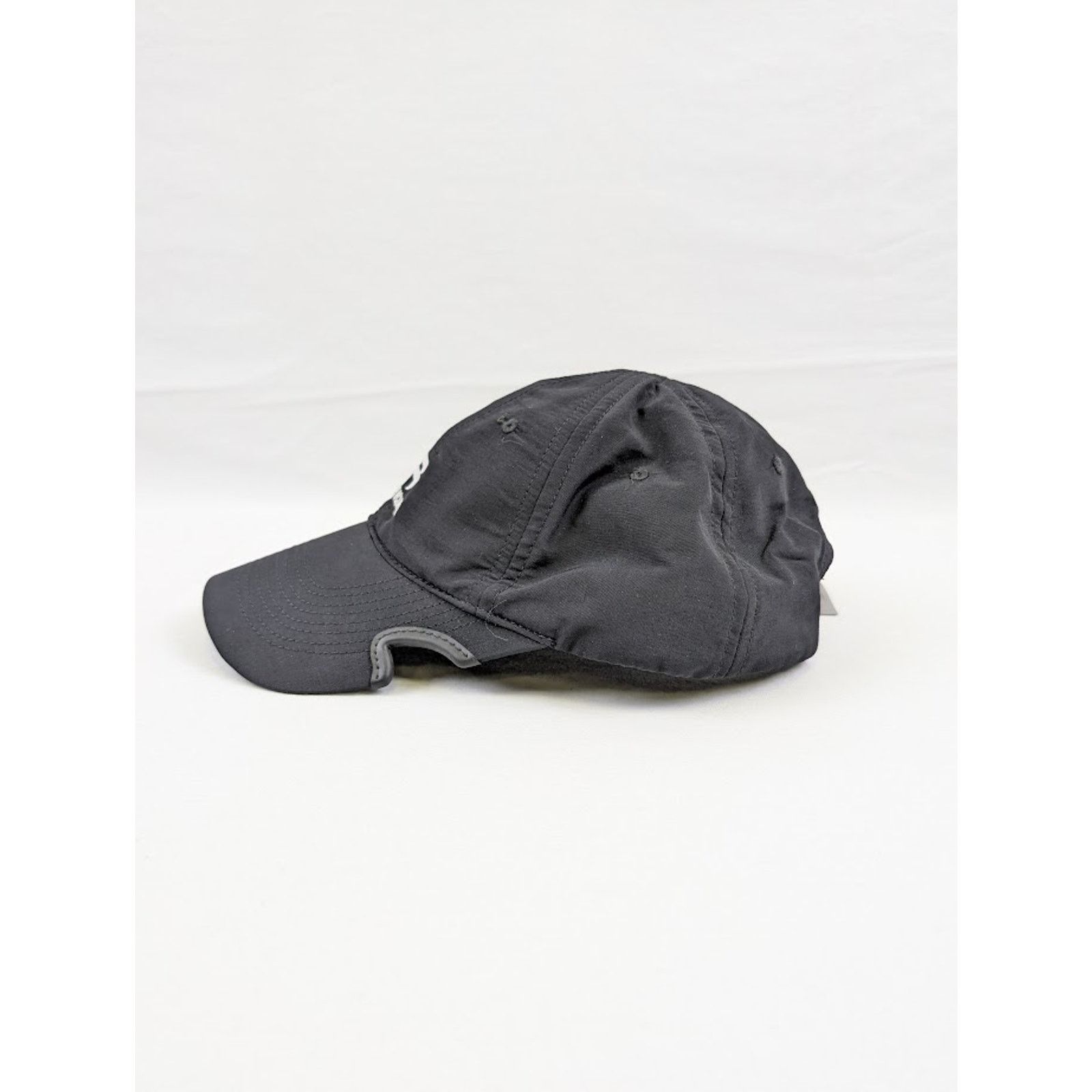 Balenciaga o1rshd1 Size: S / Tracksuit Nylon Hat / Cap in Black/White Size ONE SIZE - 2 Thumbnail