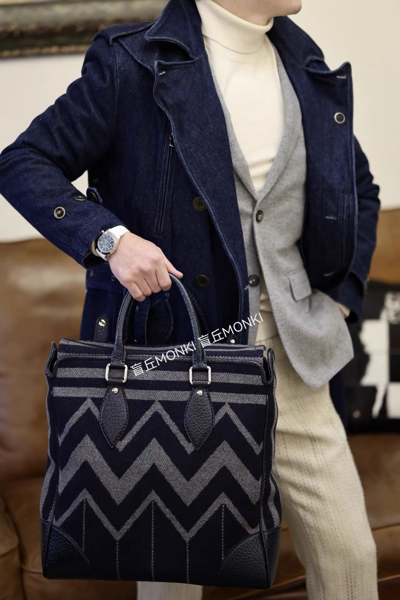 Louis Vuitton Louis Vuitton Men's Spliced Travel Gym Bag K32 Size ONE SIZE - 6 Thumbnail