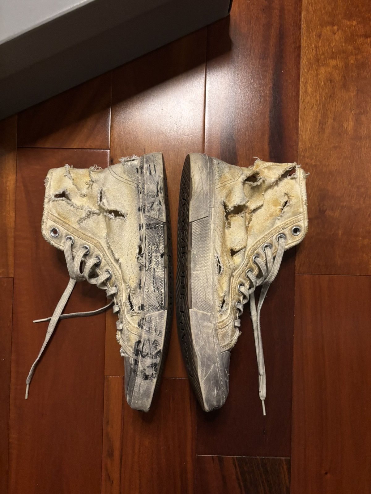 Balenciaga Balenciaga Paris High Destroyed Sneakers Limited White/Black Size US 9 / EU 42 - 5 Thumbnail