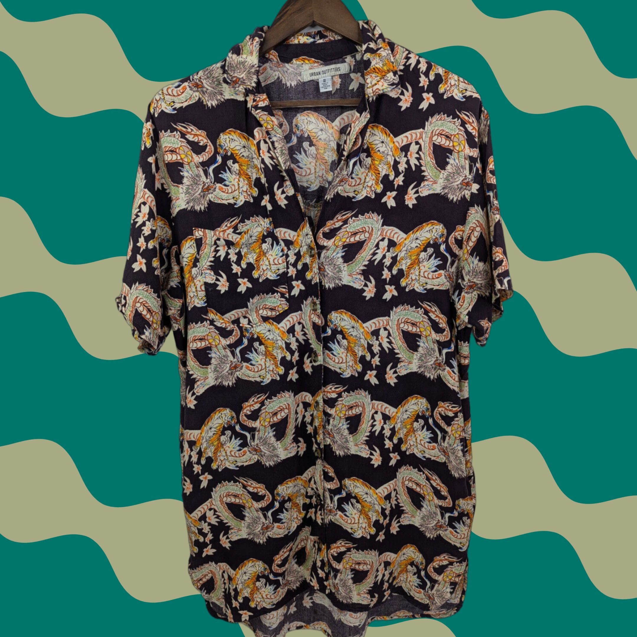 Urban Outfitters Urban Outfitters Dragon & Tiger Battle Print Button Shirt Dress Pockets Medium Shirt Mens M Multicolor Short Sleeve Button-Up Rayon Size 40R - 1 Thumbnail