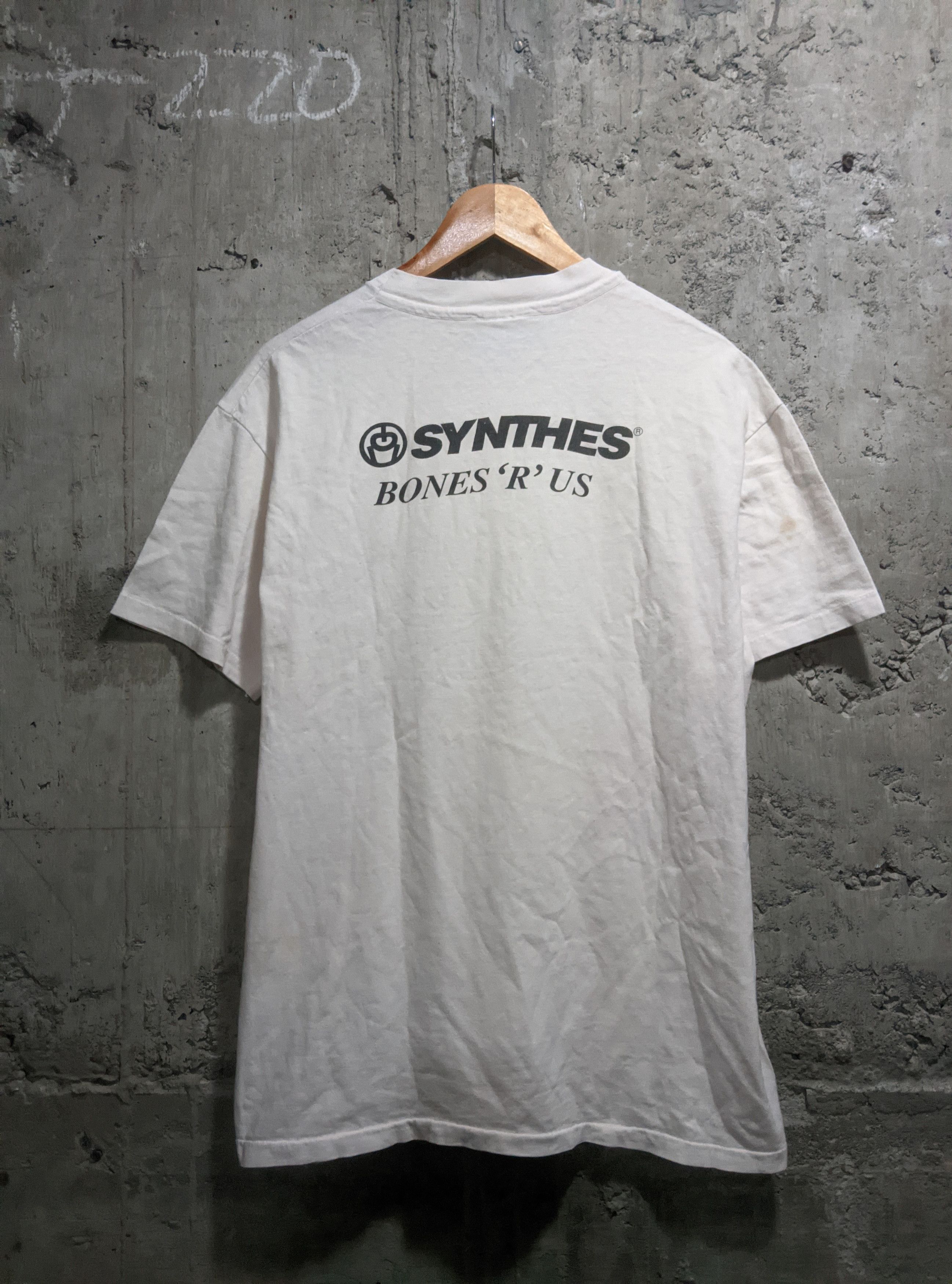 Vintage Vintage 90s anatomical chart synthes t shirt Size US XL / EU 56 / 4 - 2 Thumbnail