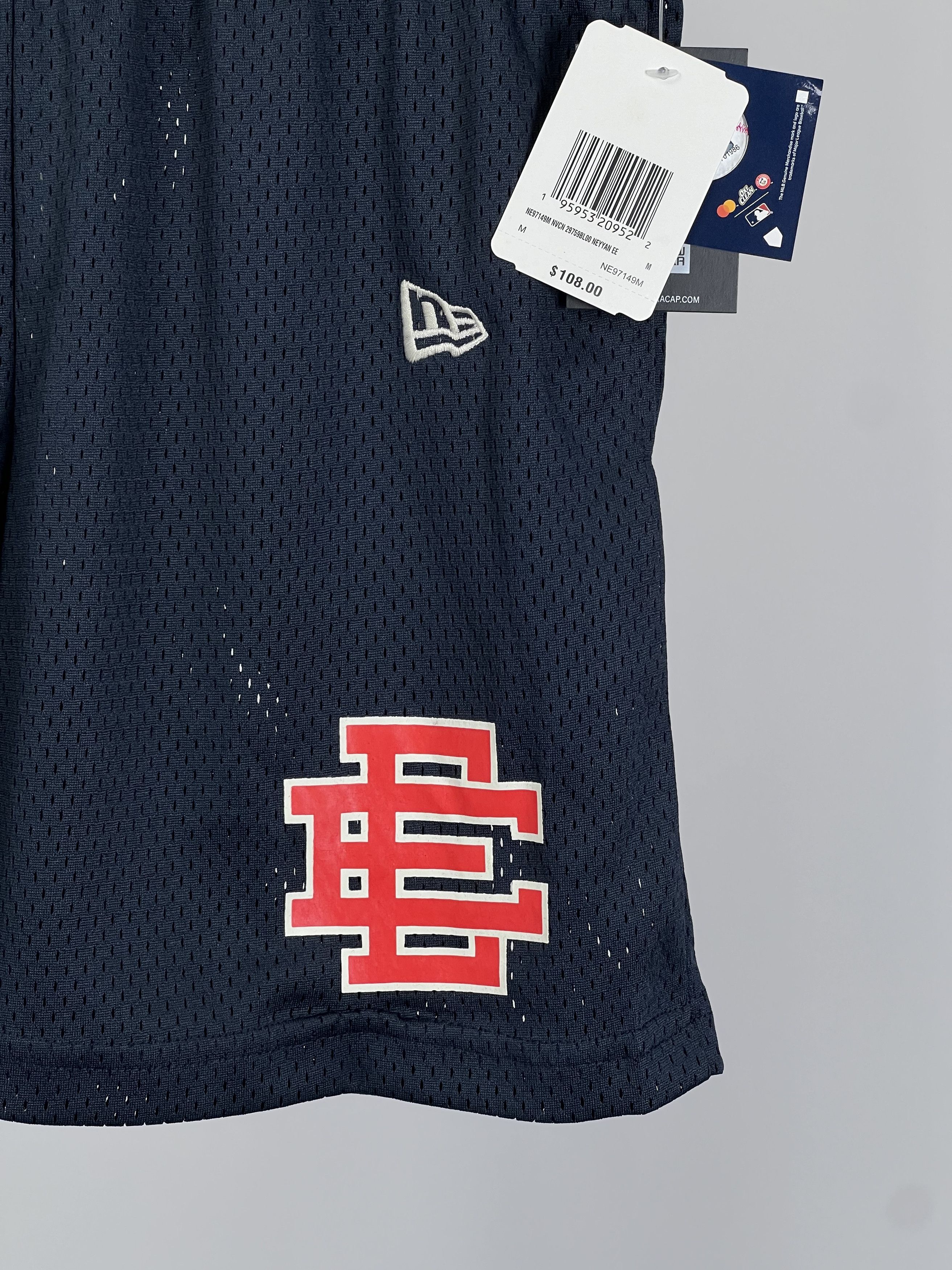 Eric Emanuel × New Era Brand New EE Basic Short New York Yankees Size M Size US 32 / EU 48 - 2 Thumbnail