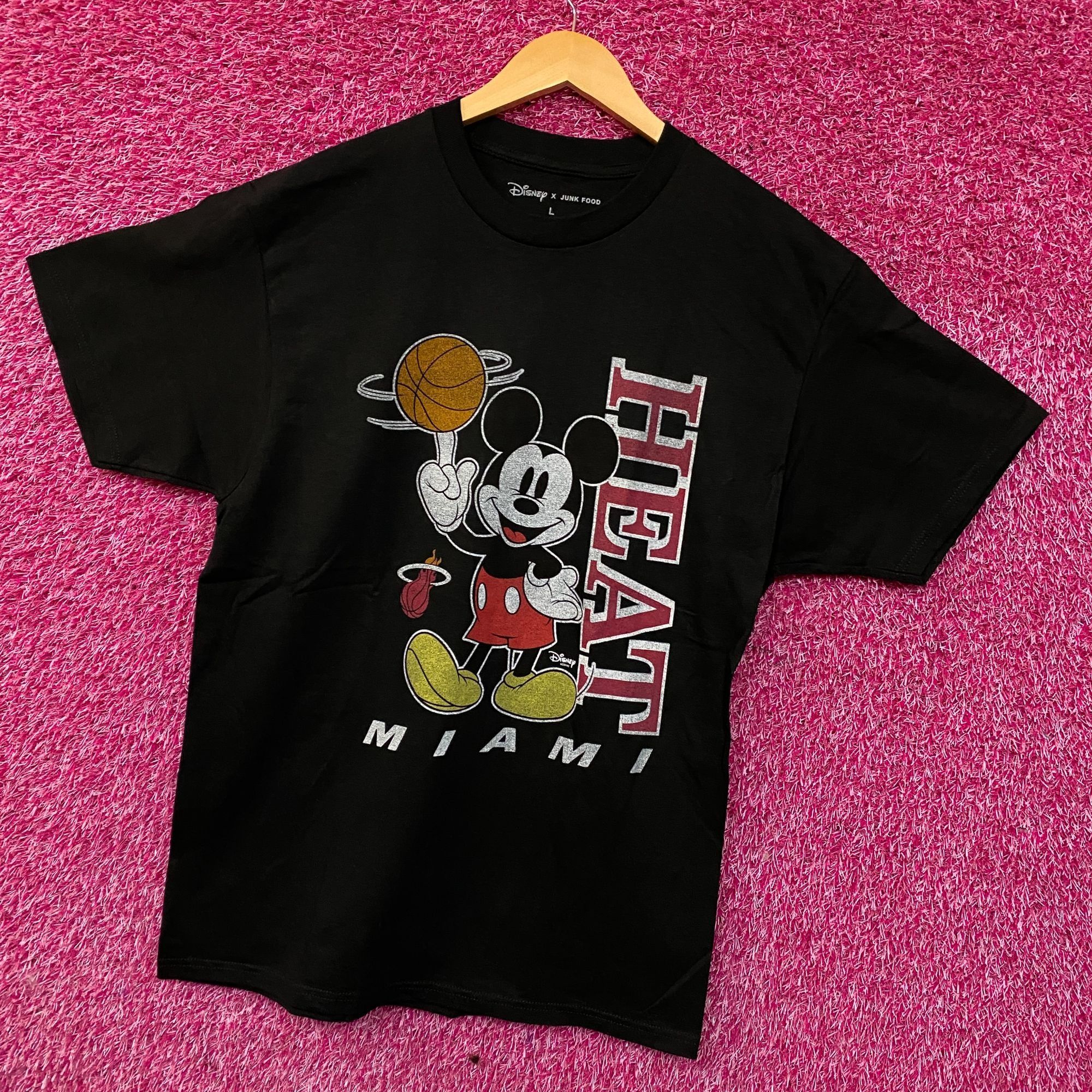 Junk Food Disney x Junk Food Miami Heat Vintage Mickey Baller T-Shirt Size US L / EU 52-54 / 3 - 3 Thumbnail