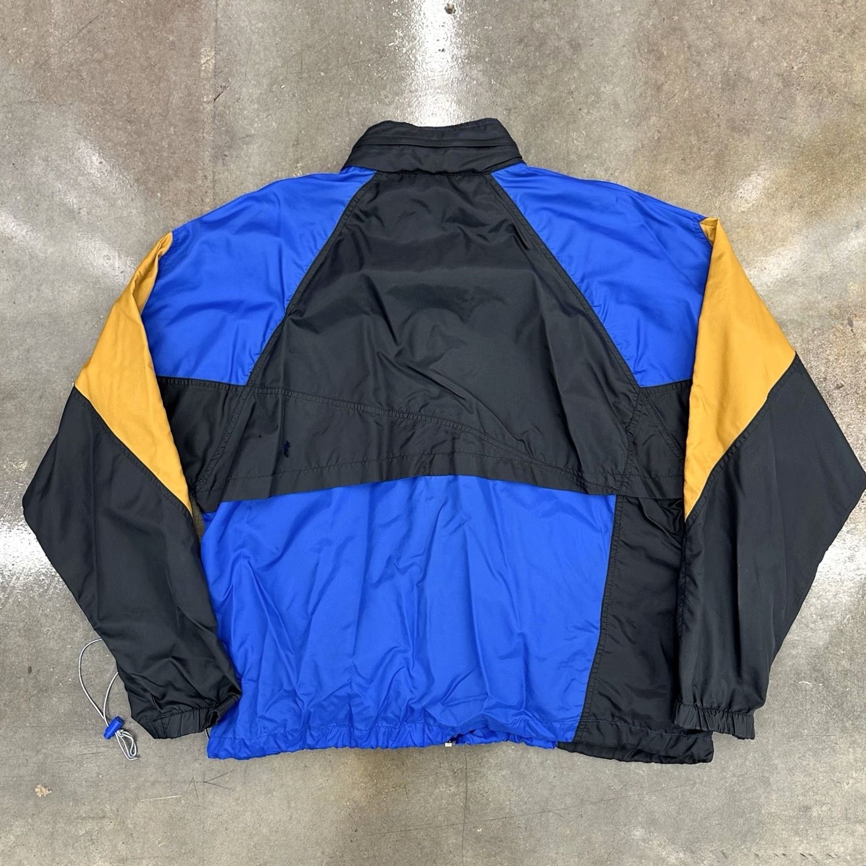 Nike VINTAGE Nike Geometric Blue Black Gold Windbreaker Jacket Nylon XL Mens Regular Windbreaker Fully Zip Hooded 90s Logo Embroidered Spring Summer Winter Size US XL / EU 56 / 4 - 5 Thumbnail