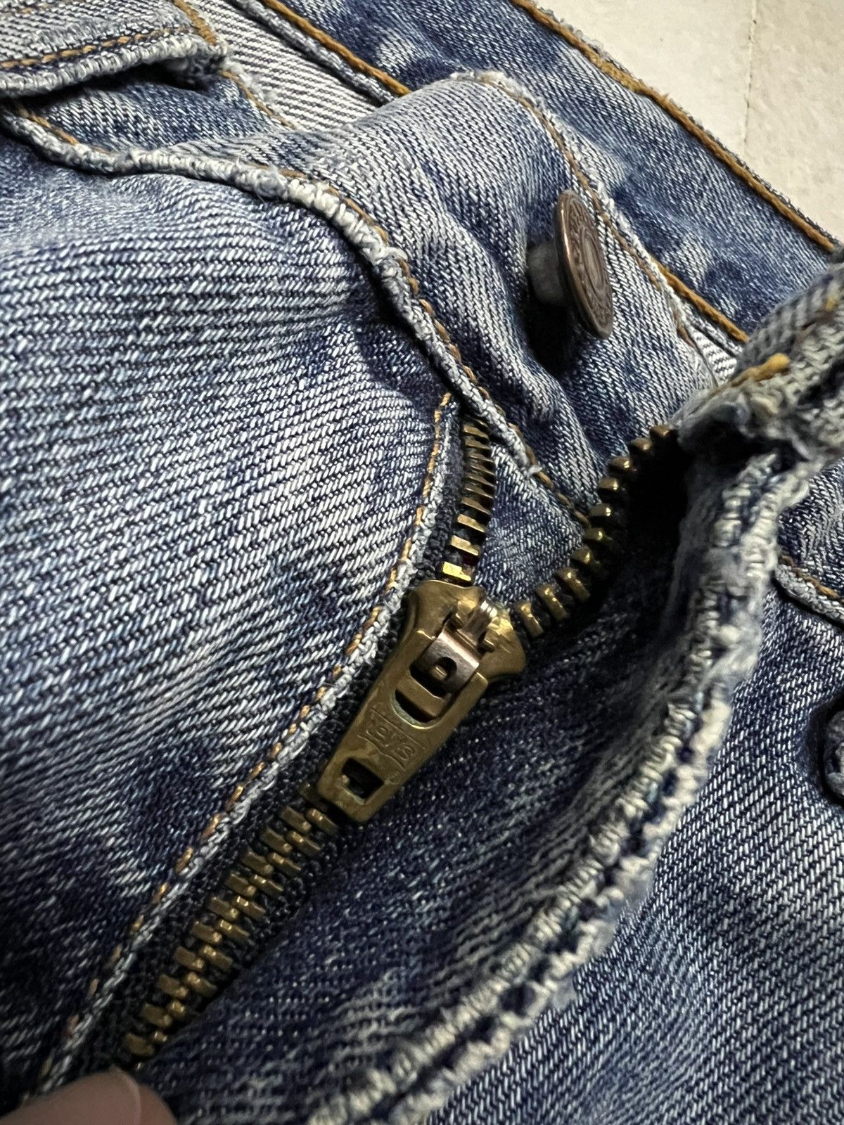 Levi's × Levi's Vintage Clothing 🌈90s Levis 512 Distress Light Wash Baggy Jean Size US 30 / EU 46 - 12 Thumbnail