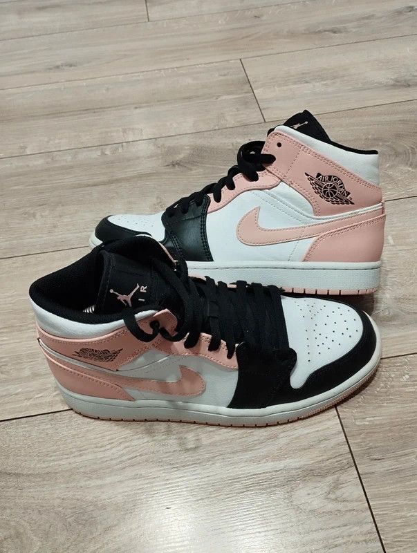 Jordan Brand Nike Jordan 1 Retro Mid Crimson Tint size 41 Size US 11 / IT 41 - 5 Thumbnail