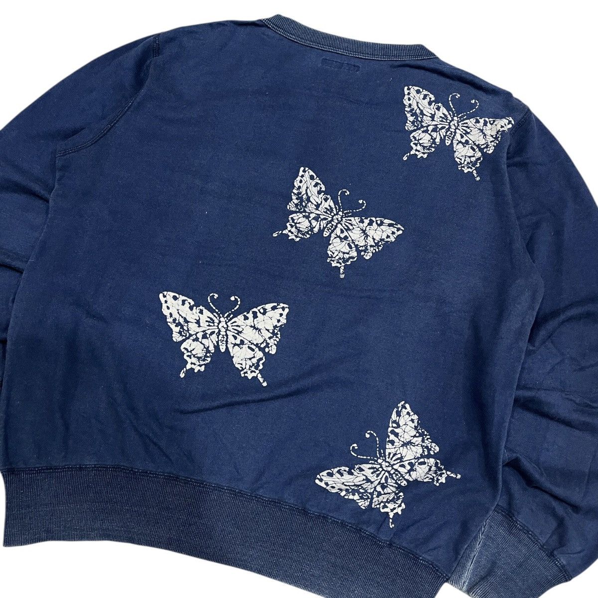 Blue Blue Japan 2000s BLUE BLUE JAPAN BUTTERFLY ART SWEATERS Size US M / EU 48-50 / 2 - 6 Thumbnail