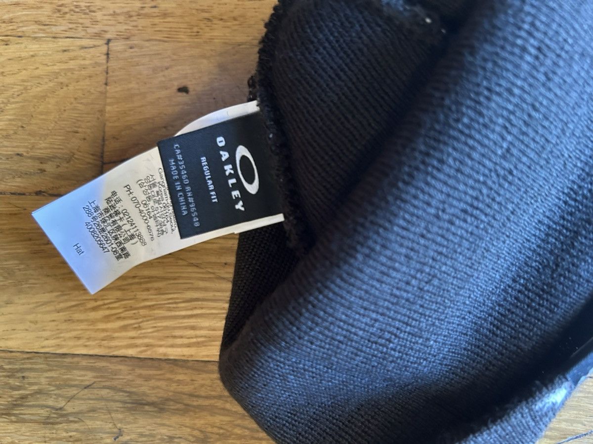 Oakley Ellipse Graphic Beanie Black & White