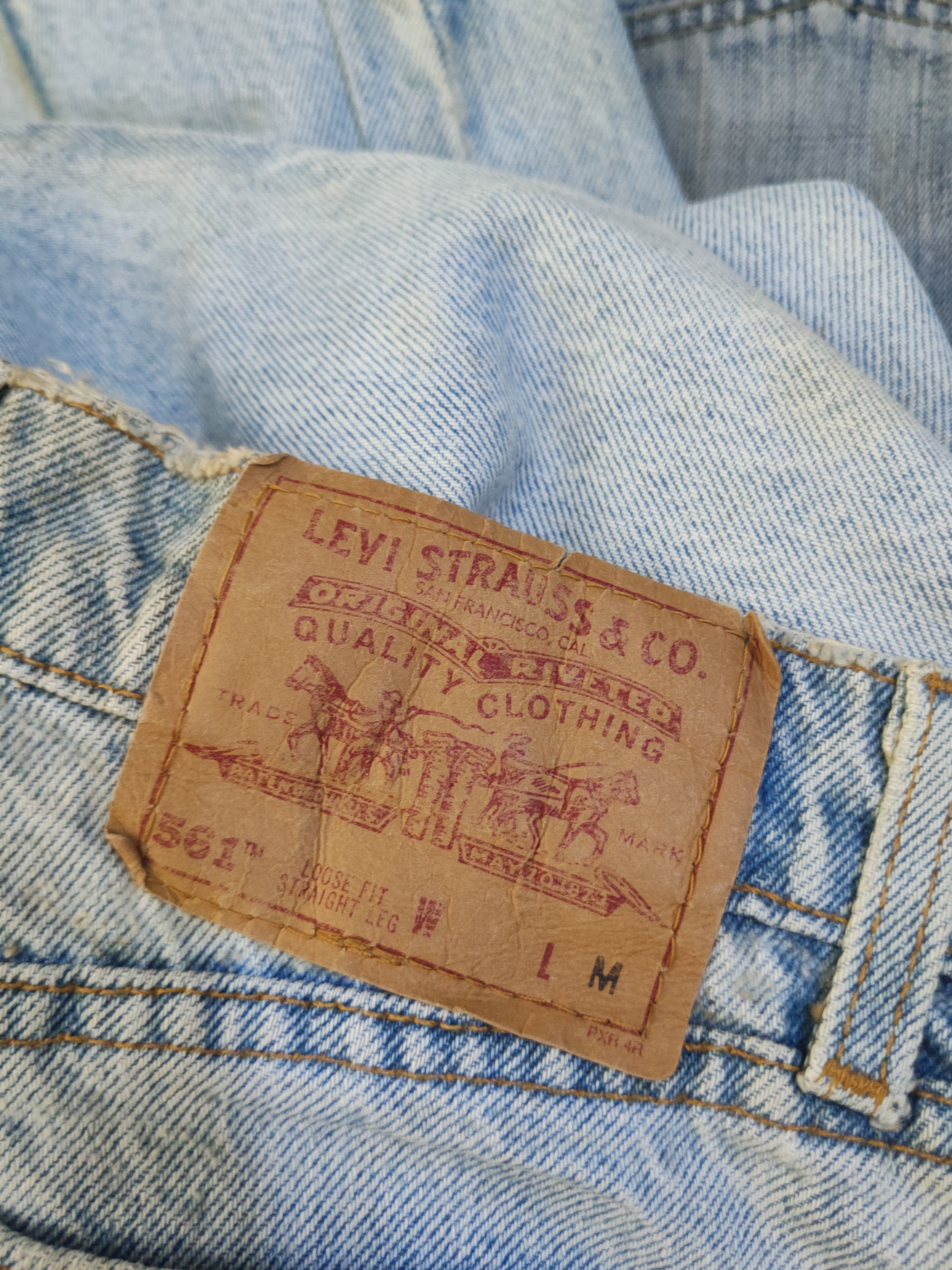 Levi's DL 561 Levi's Blue Distressed Ripped Jeans #46-810 Size US 28 / EU 44 - 14 Thumbnail