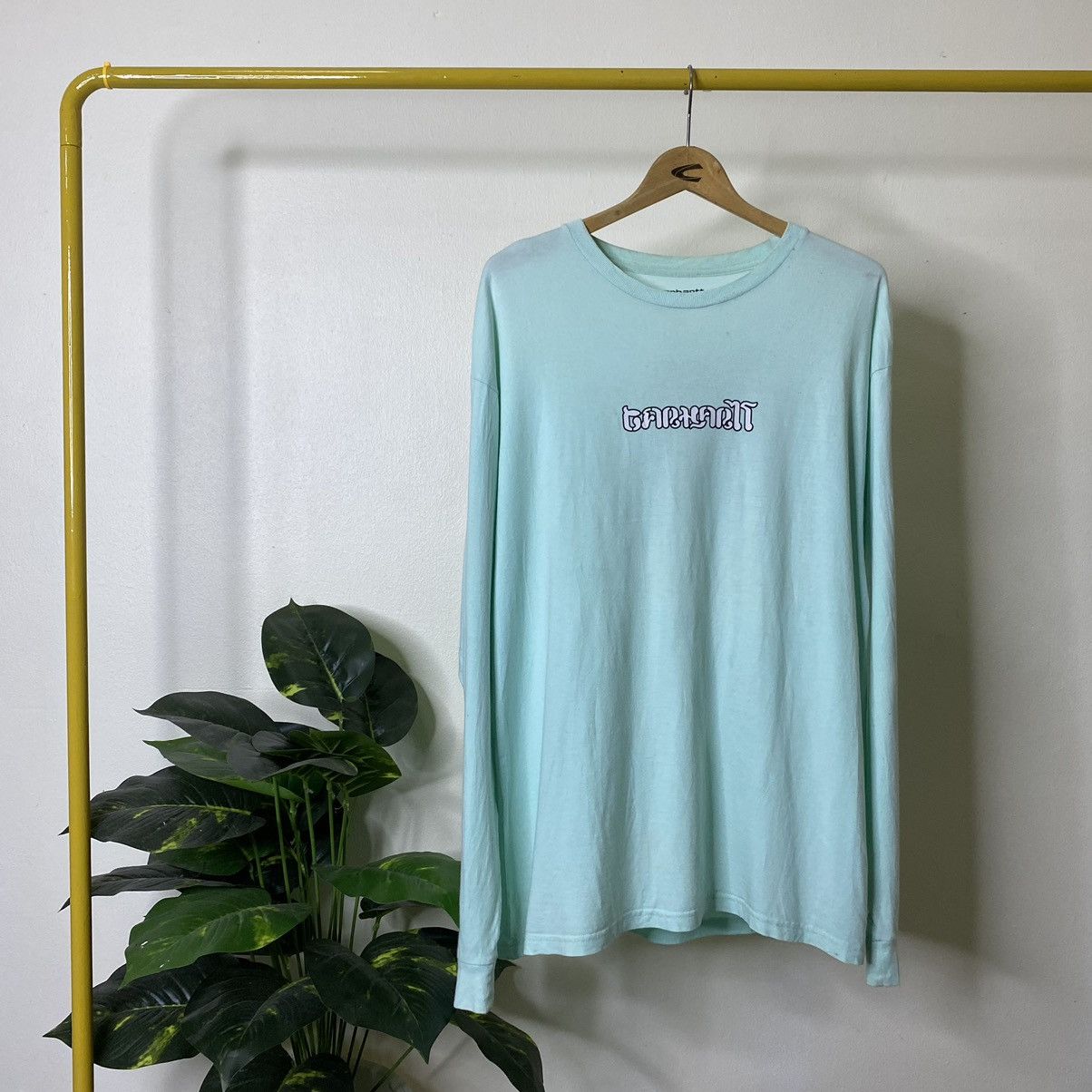Carhartt Wip Carhartt WIP Thai Font Nice Design L/S T Shirt Size US L / EU 52-54 / 3 - 8 Thumbnail
