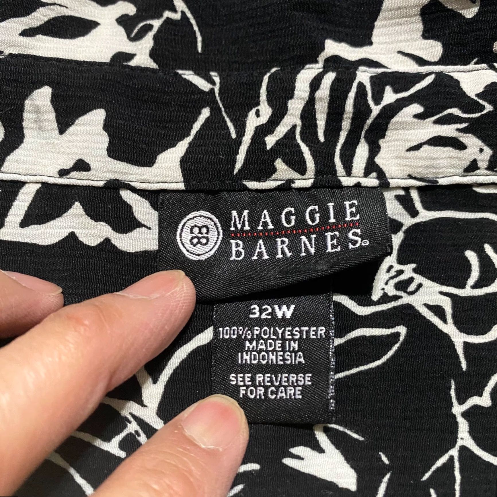 Vintage Maggie Barnes Womens Blouse Shirt Plus 32W Black Floral Short Sleeve Button Size XXS / US 00 / IT 34 - 3 Thumbnail
