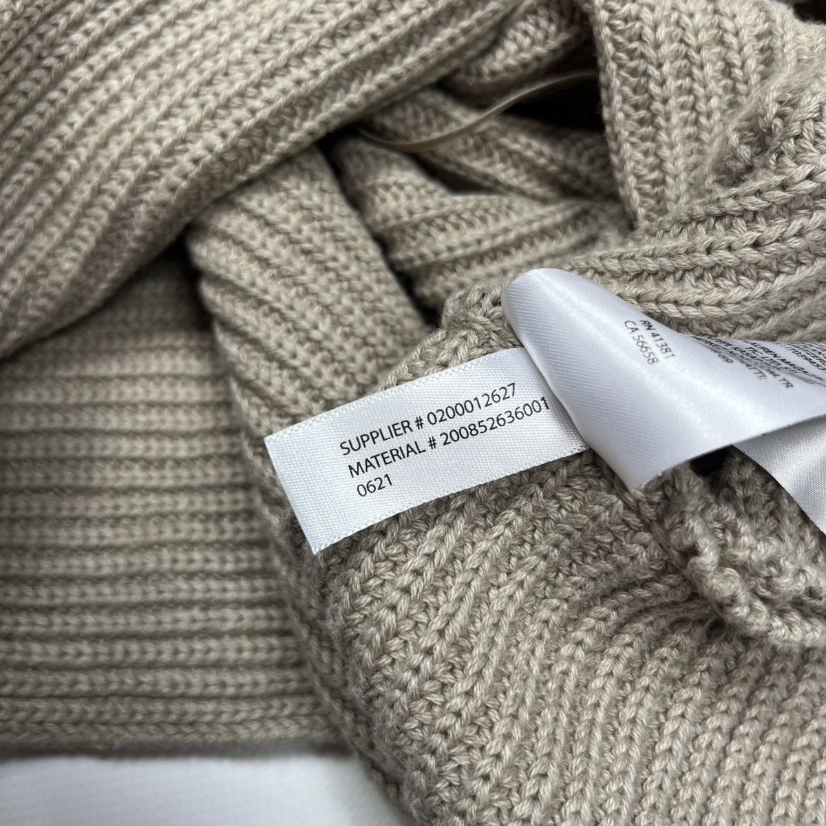 Ralph Lauren × Ralph Lauren Black Label Ralph Lauren Black Label Knit sweater beige Size S / US 4 / IT 40 - 12 Thumbnail