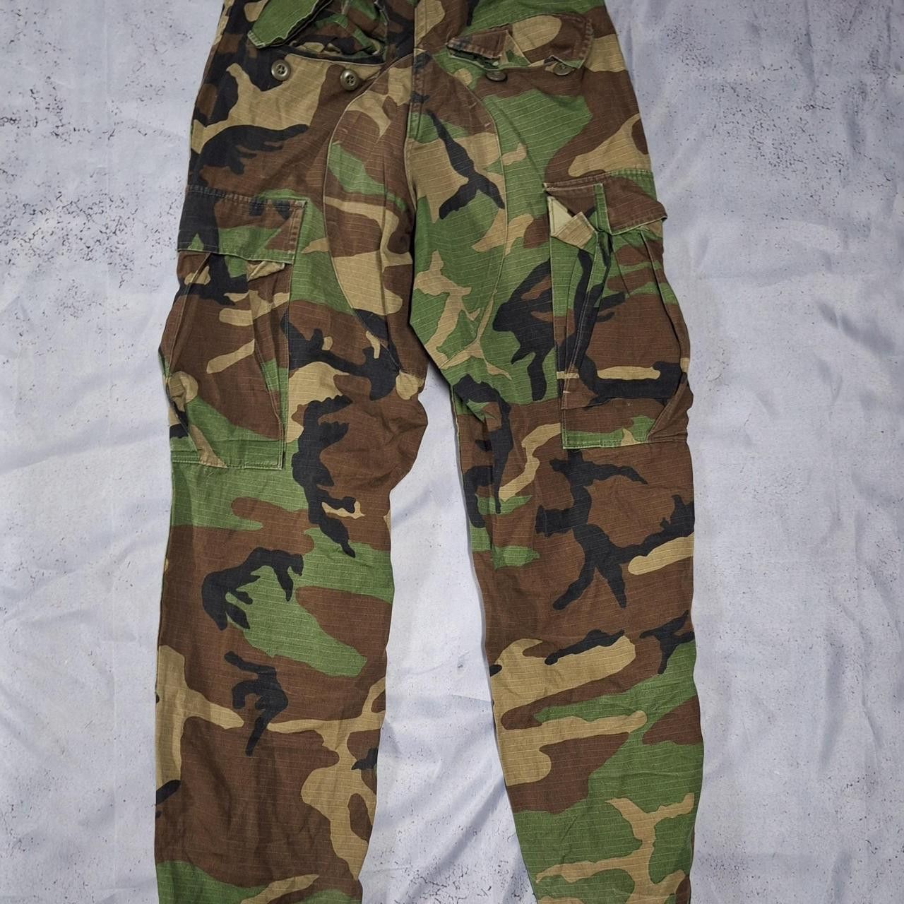 Other Khaki and green camo cargo pants #camopants Size US 27 - 4 Thumbnail