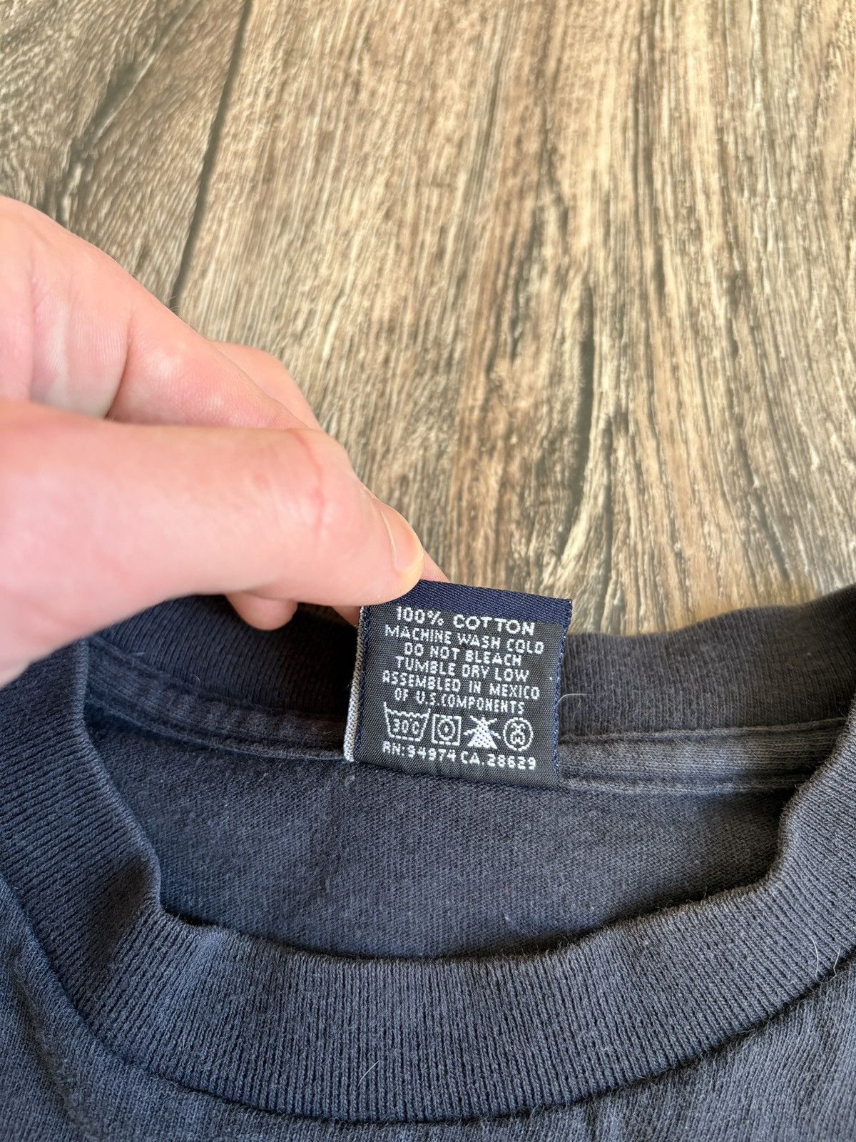 Stussy Vintage 2000s Stussy Graffiti Logo Single Stitch Faded Shirt Size US L / EU 52-54 / 3 - 7 Thumbnail