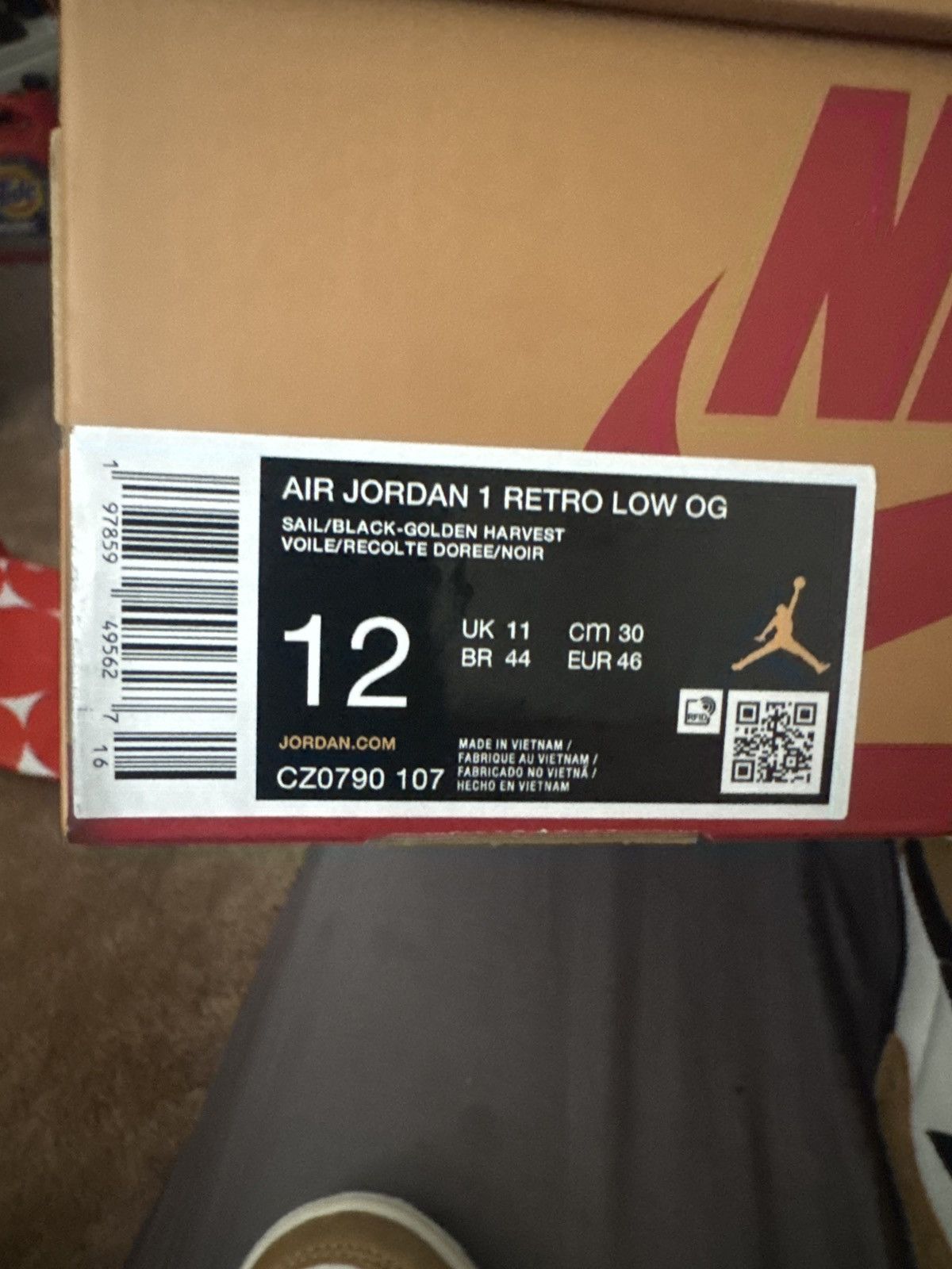Jordan Brand Air Jordan 1 Low Rookie of the Year DS size 12 Size US 12 / EU 45 - 2 Thumbnail