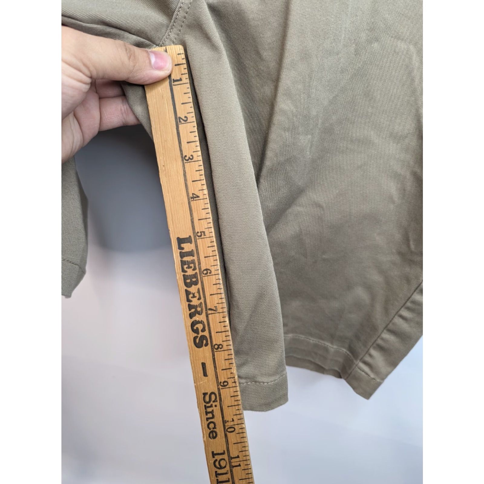 Volcom Volcom Shorts Mens 38 Brown Flat Front Casual Outdoor Bermuda Chino Skateboard Shirt Size US 38 / EU 54 - 4 Thumbnail