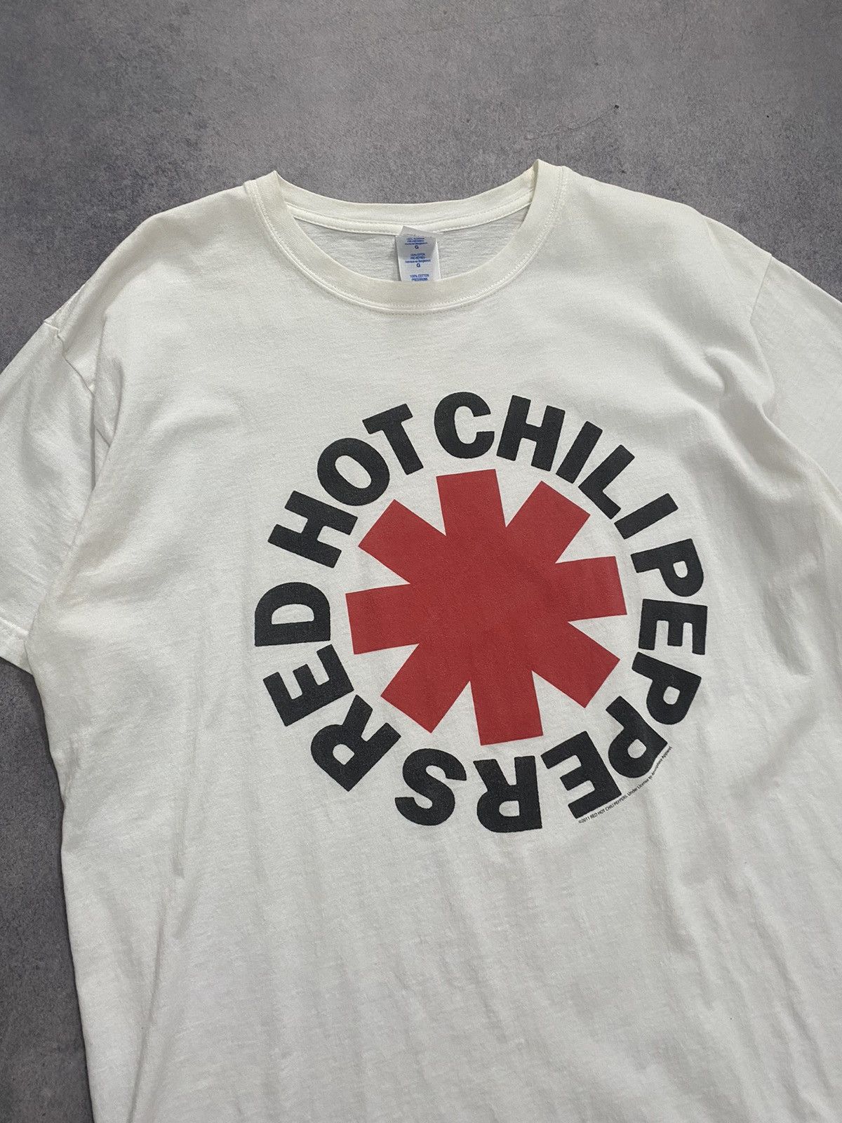 Band Tees × Vintage Vintage Red Hot Chili Peppers 2011 T-Shirt Size US L / EU 52-54 / 3 - 2 Thumbnail