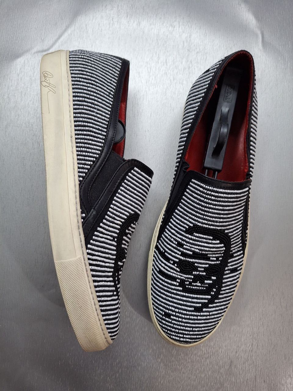 Donald Pliner Donald Pliner slip-on loafers feature black white beading Size US 11 / EU 44 - 4 Thumbnail