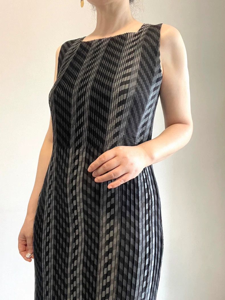 Issey Miyake Issey Miyake size:3 Black mainline dress Size S / US 4 / IT 40 - 5 Thumbnail