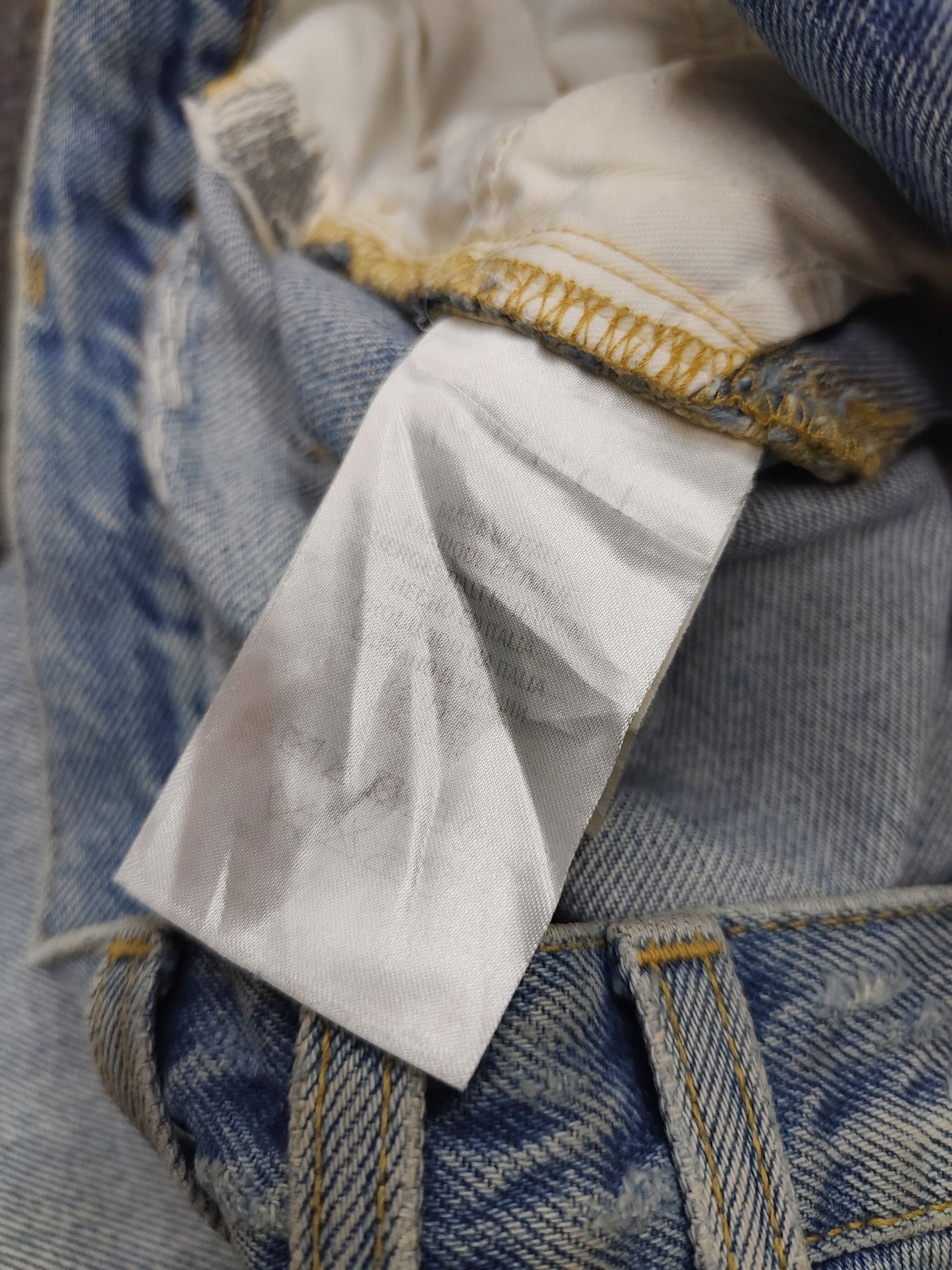 00s Gucci-Archive Distressed Stitched Light Wash Skinny Jean