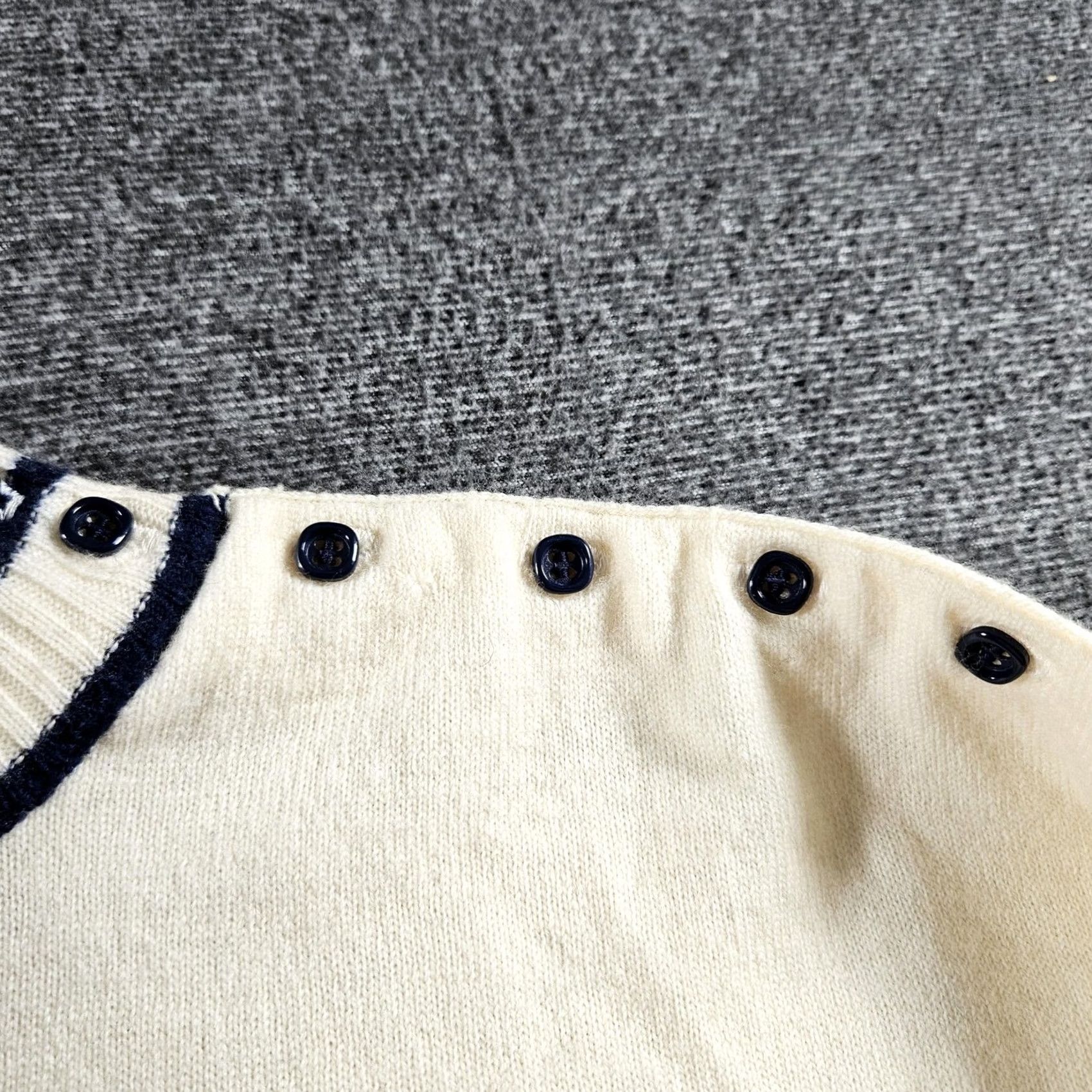 Pendleton Vintage Pendleton Sweater Mens Medium White Wool Button Shoulder Nautical 80s Size US M / EU 48-50 / 2 - 7 Thumbnail