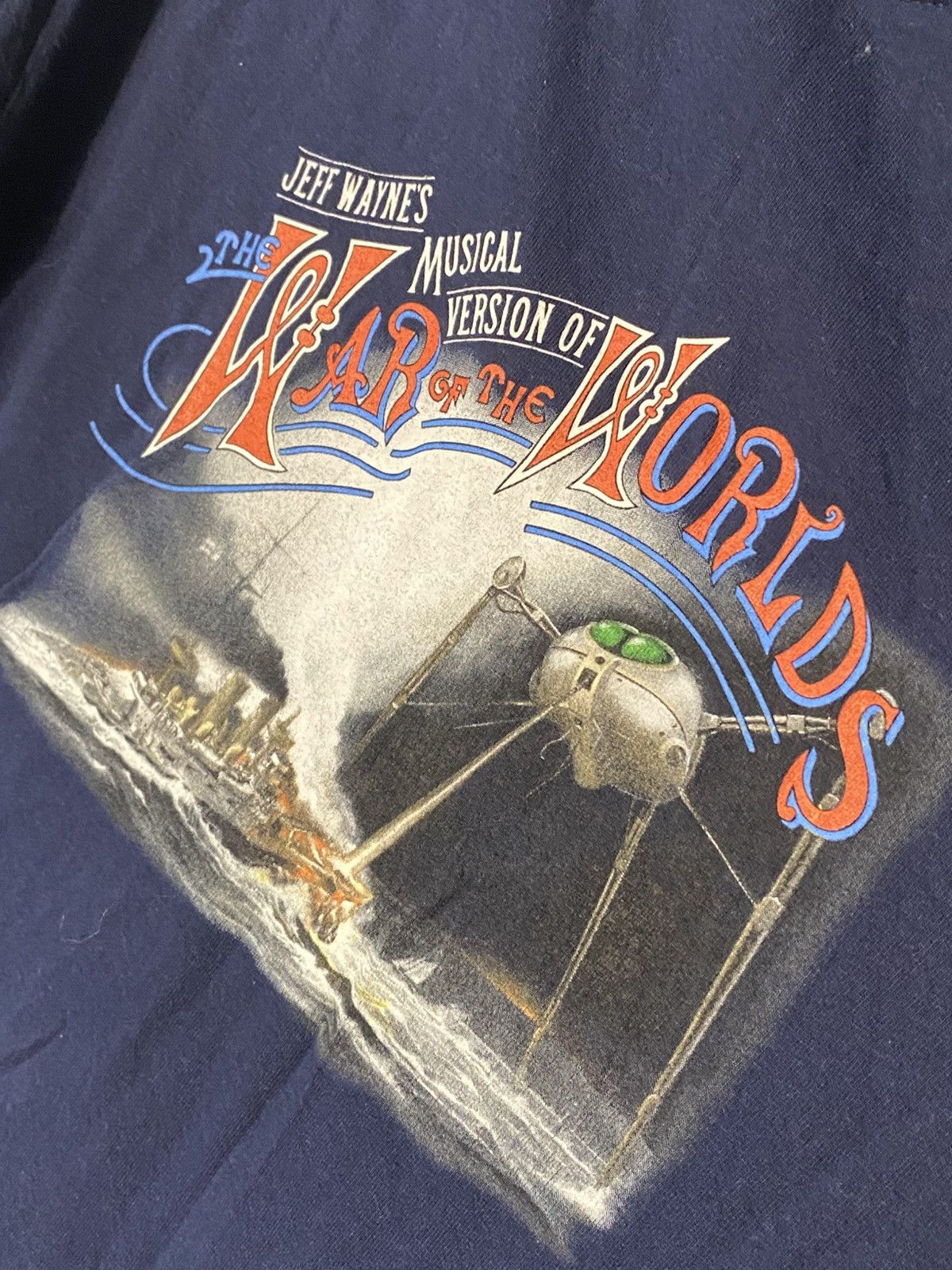 Vintage Vintage The War Of The Worlds Jeff Wayne’s Tour 2007 T-shirt Size US L / EU 52-54 / 3 - 3 Thumbnail